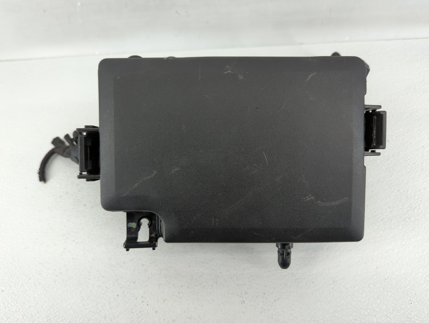 2017 Hyundai Elantra Fusebox Fuse Box Panel Relay Module P/N:91956-F2020 91956-F2021, 91200F3261AA Fits OEM Used Auto Parts 