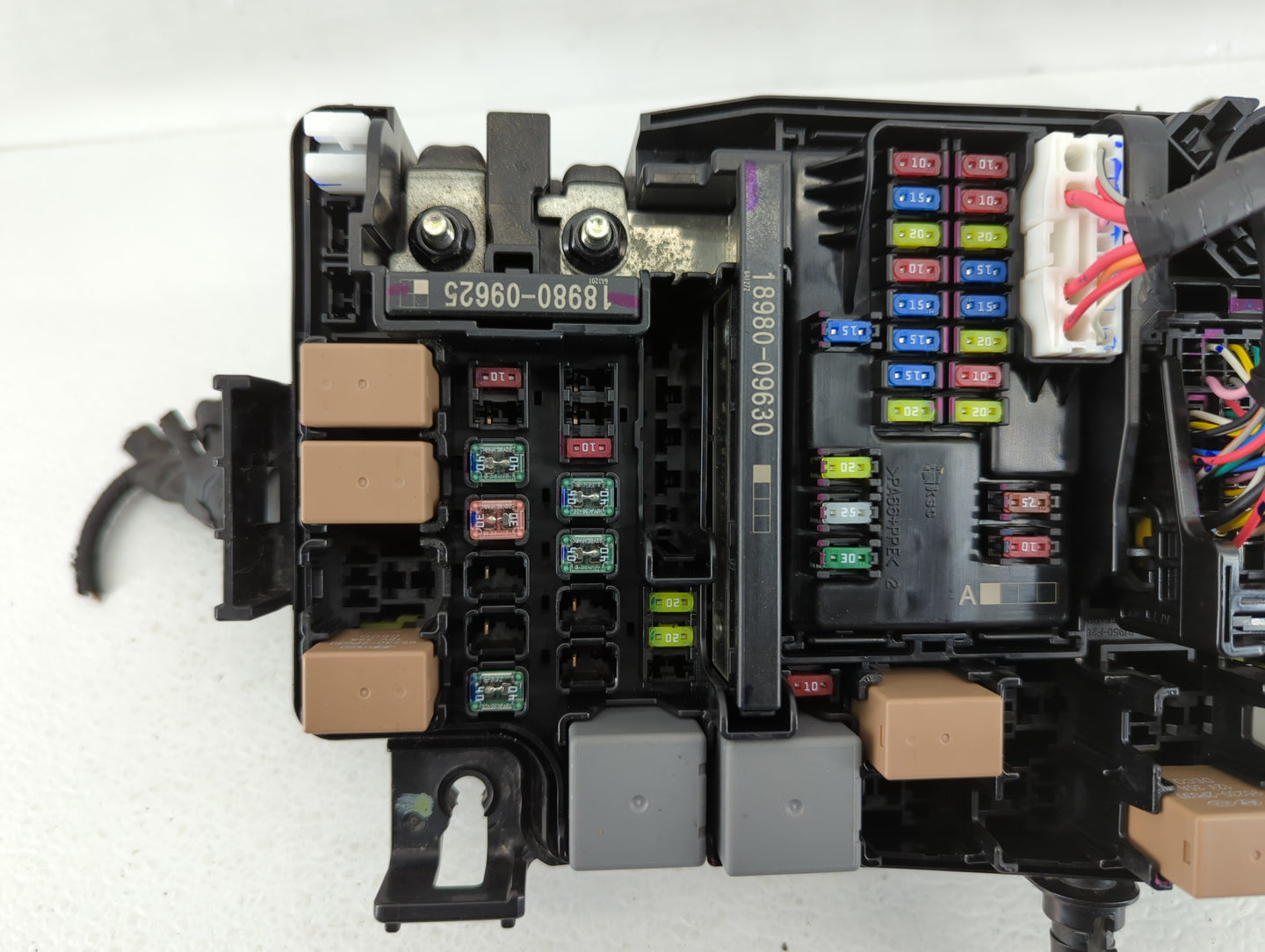 2017 Hyundai Elantra Fusebox Fuse Box Panel Relay Module P/N:91956-F2020 91956-F2021, 91200F3261AA Fits OEM Used Auto Parts 