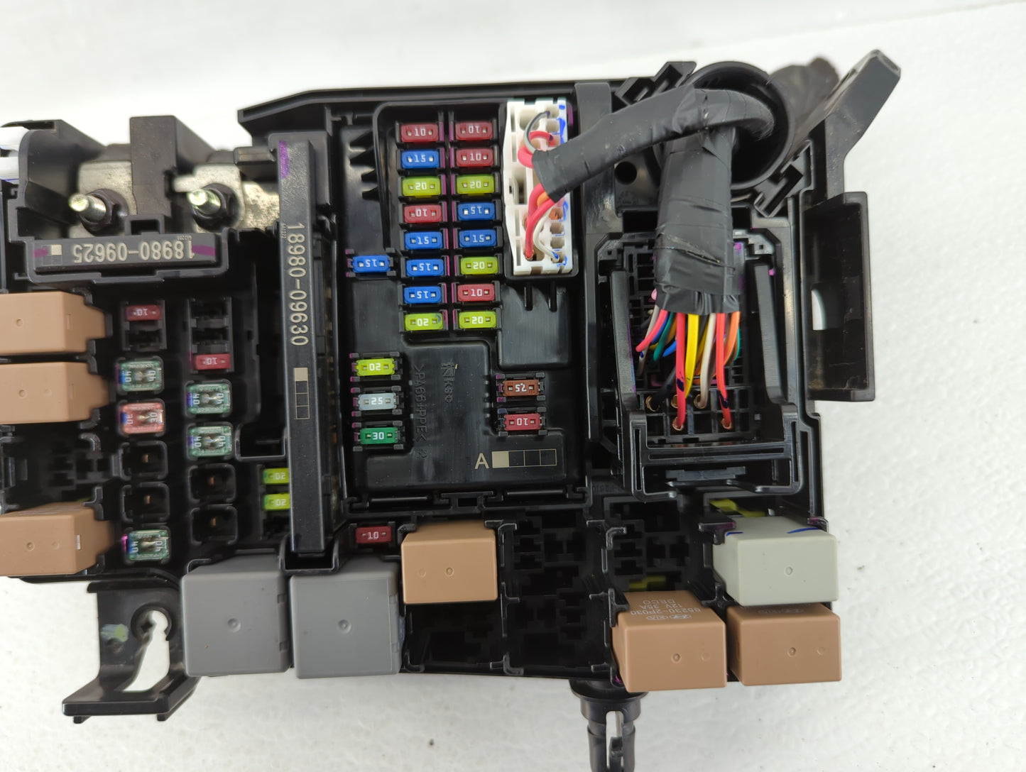 2017 Hyundai Elantra Fusebox Fuse Box Panel Relay Module P/N:91956-F2020 91956-F2021, 91200F3261AA Fits OEM Used Auto Parts 