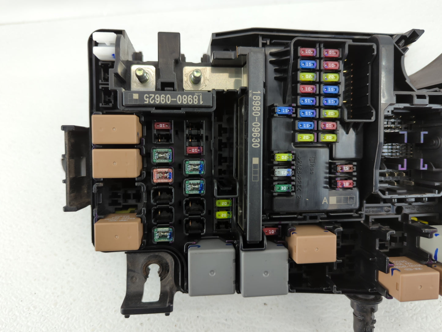 2017 Hyundai Elantra Fusebox Fuse Box Panel Relay Module P/N:91956-F2020 91956-F2021, 91200F3261AA Fits OEM Used Auto Parts 