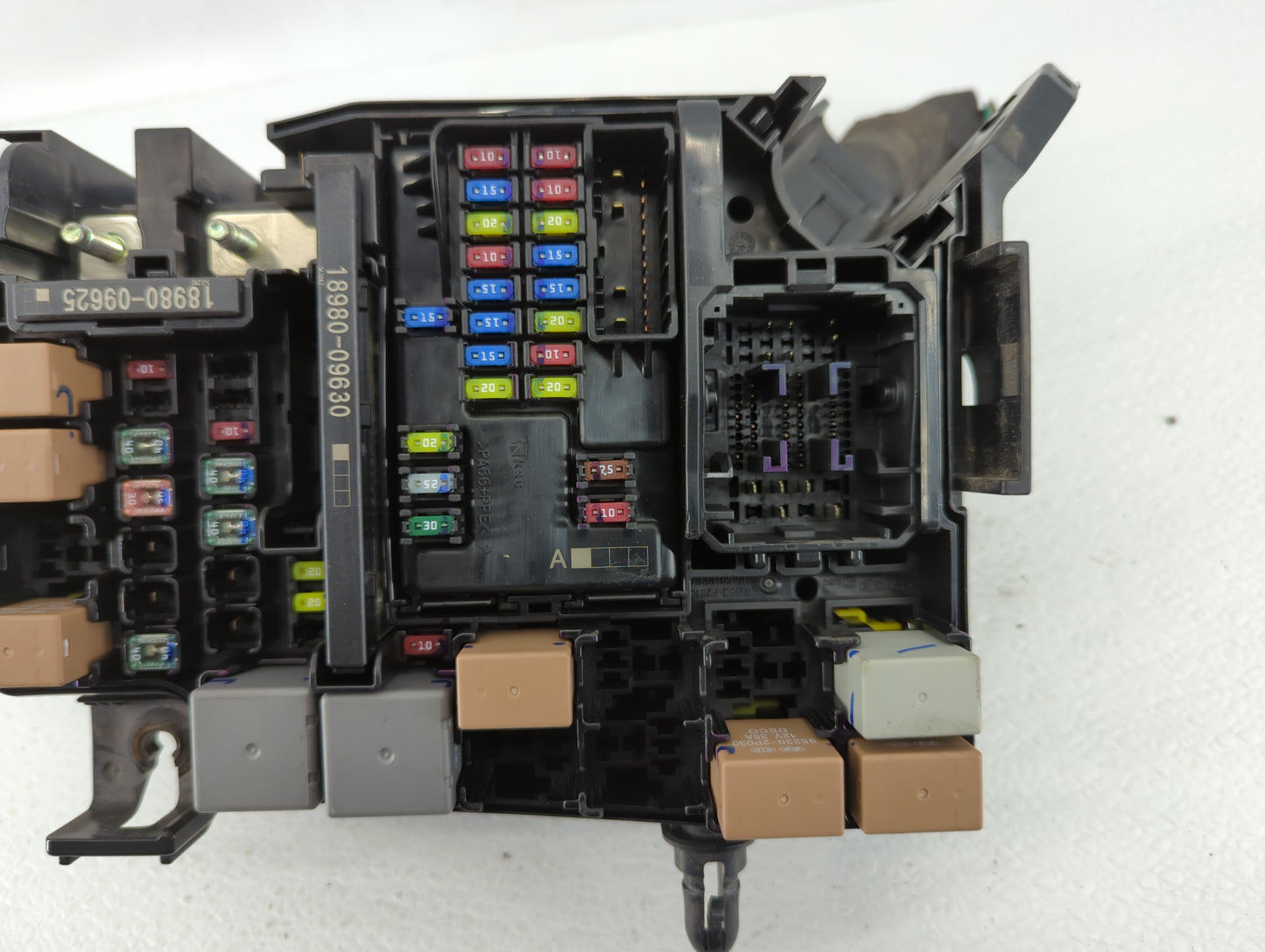 2017 Hyundai Elantra Fusebox Fuse Box Panel Relay Module P/N:91956-F2020 91956-F2021, 91200F3261AA Fits OEM Used Auto Parts 