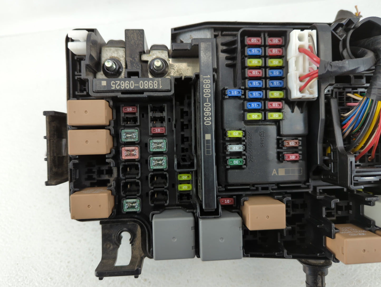 2017 Hyundai Elantra Fusebox Fuse Box Panel Relay Module P/N:91956-F2020 91203-F2200 Fits OEM Used Auto Parts - Oemusedautop