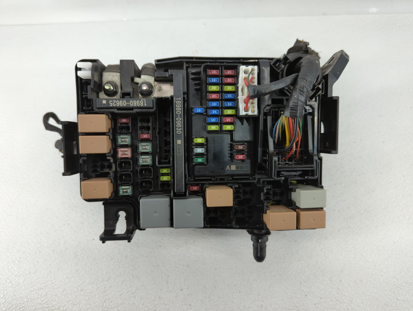 2017 Hyundai Elantra Fusebox Fuse Box Panel Relay Module P/N:91956-F2020 91203-F2200 Fits OEM Used Auto Parts - Oemusedautop