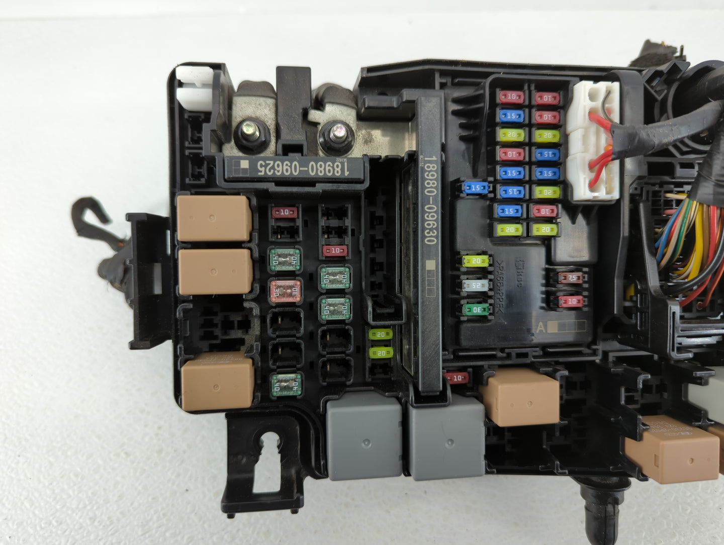2017 Hyundai Elantra Fusebox Fuse Box Panel Relay Module P/N:91956-F2020 91203-F2200 Fits OEM Used Auto Parts - Oemusedautop