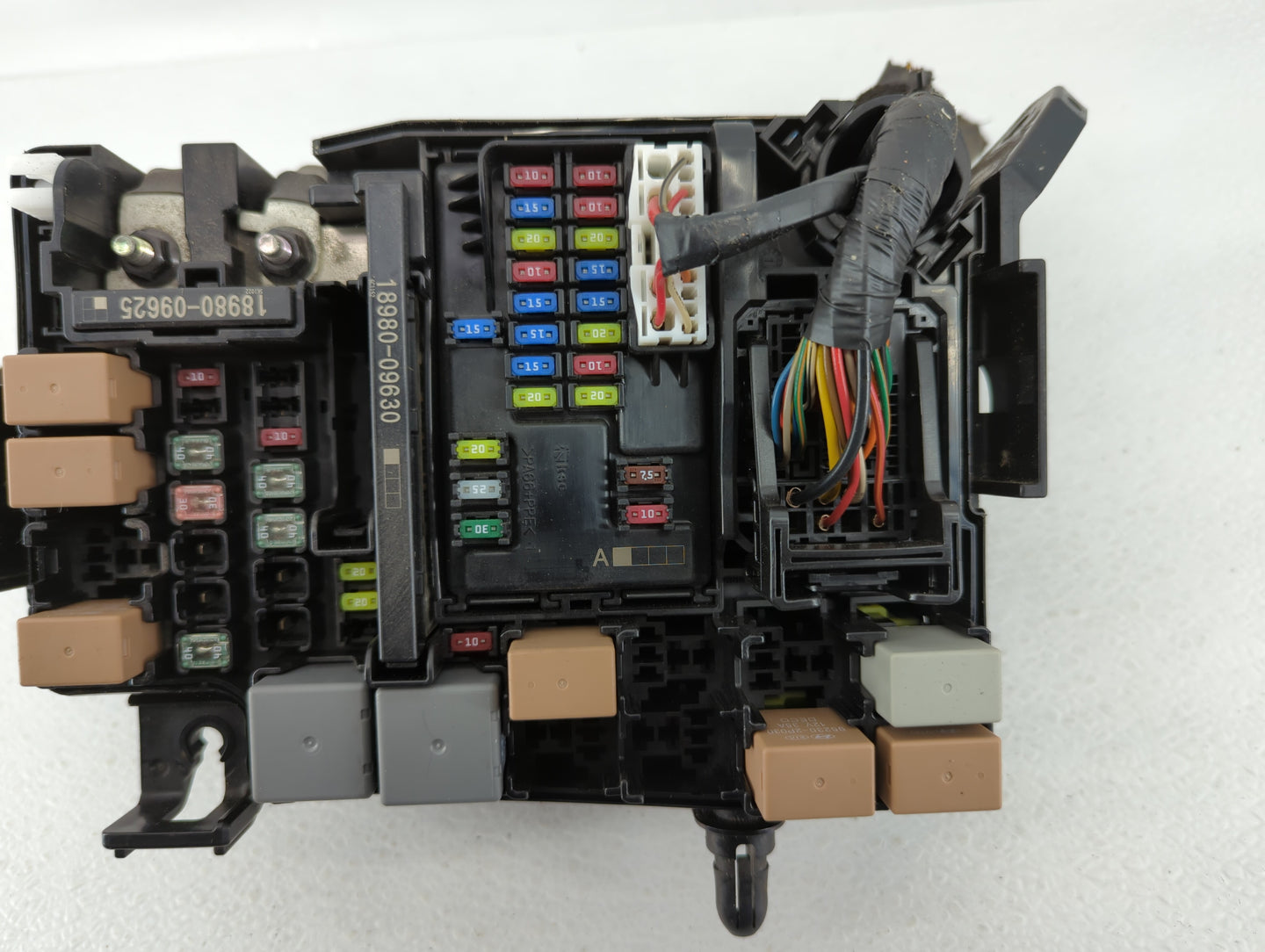 2017 Hyundai Elantra Fusebox Fuse Box Panel Relay Module P/N:91956-F2020 91203-F2200 Fits OEM Used Auto Parts - Oemusedautop
