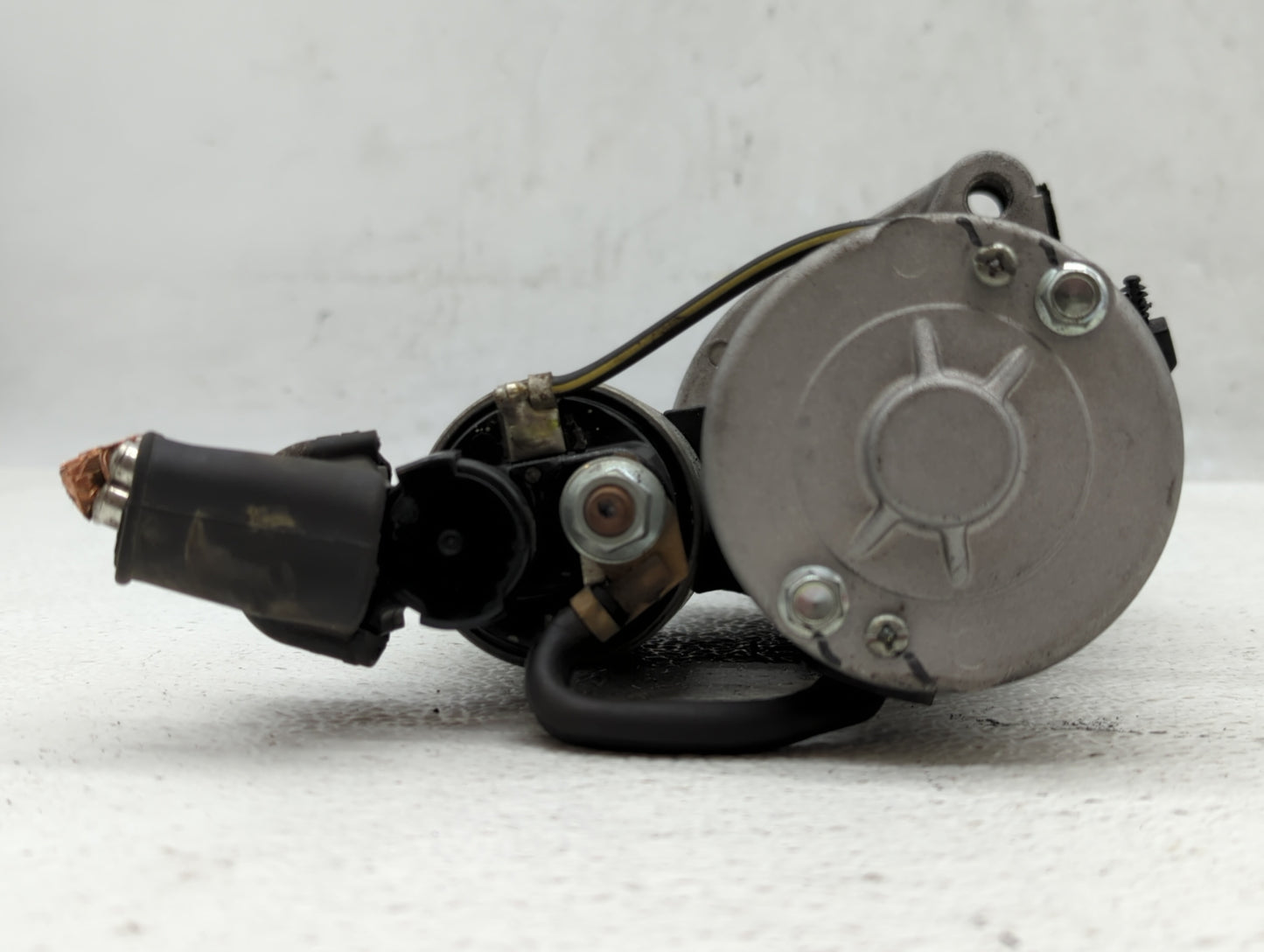 2016-2018 Hyundai Elantra Car Starter Motor Solenoid OEM P/N:23300 EY00E Fits Fits 2016 2017 2018 OEM Used Auto Parts - Oemu