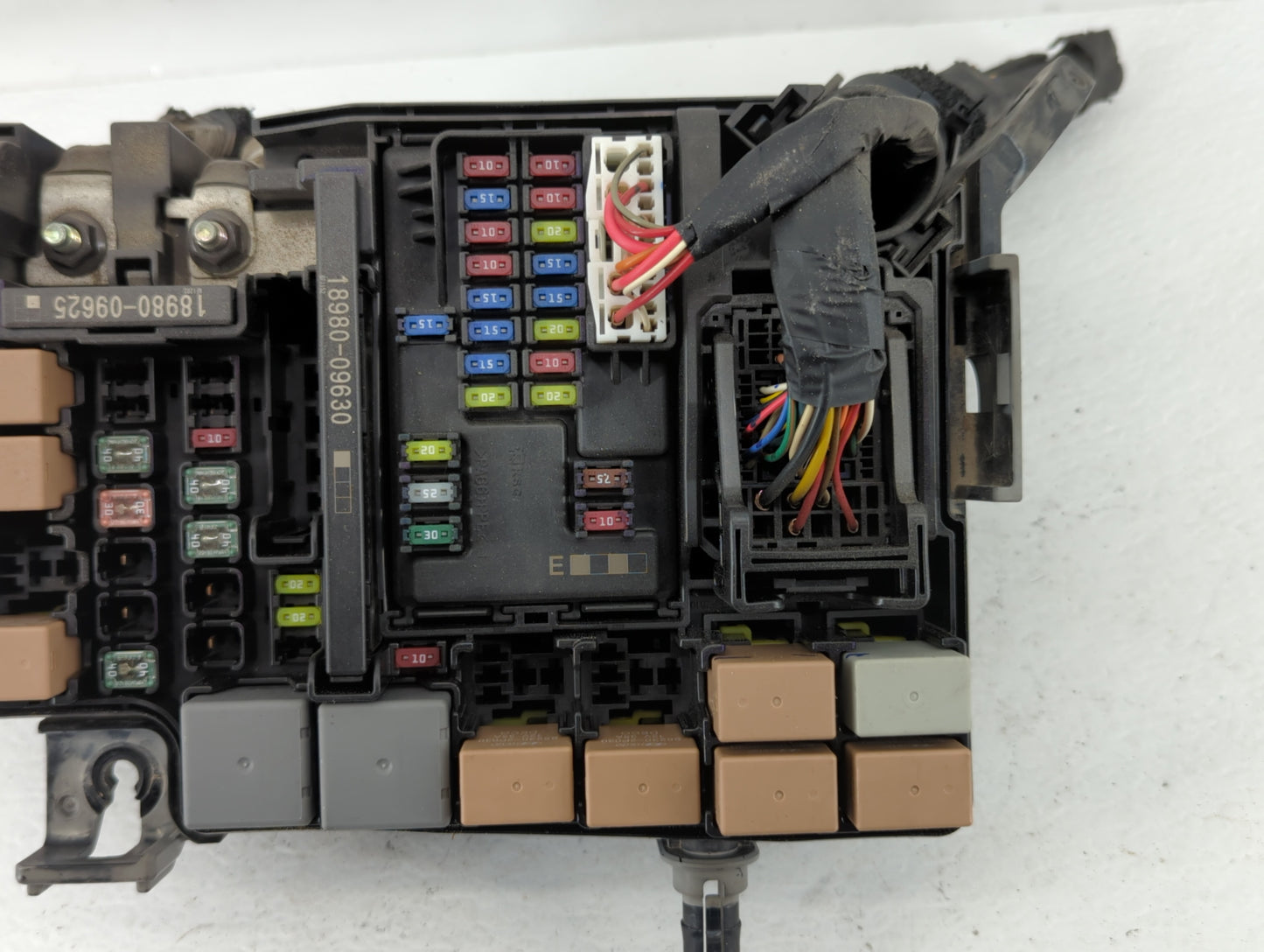 2017 Hyundai Elantra Fusebox Fuse Box Panel Relay Module P/N:91956-F2021 91956-F2020 Fits OEM Used Auto Parts - Oemusedautop