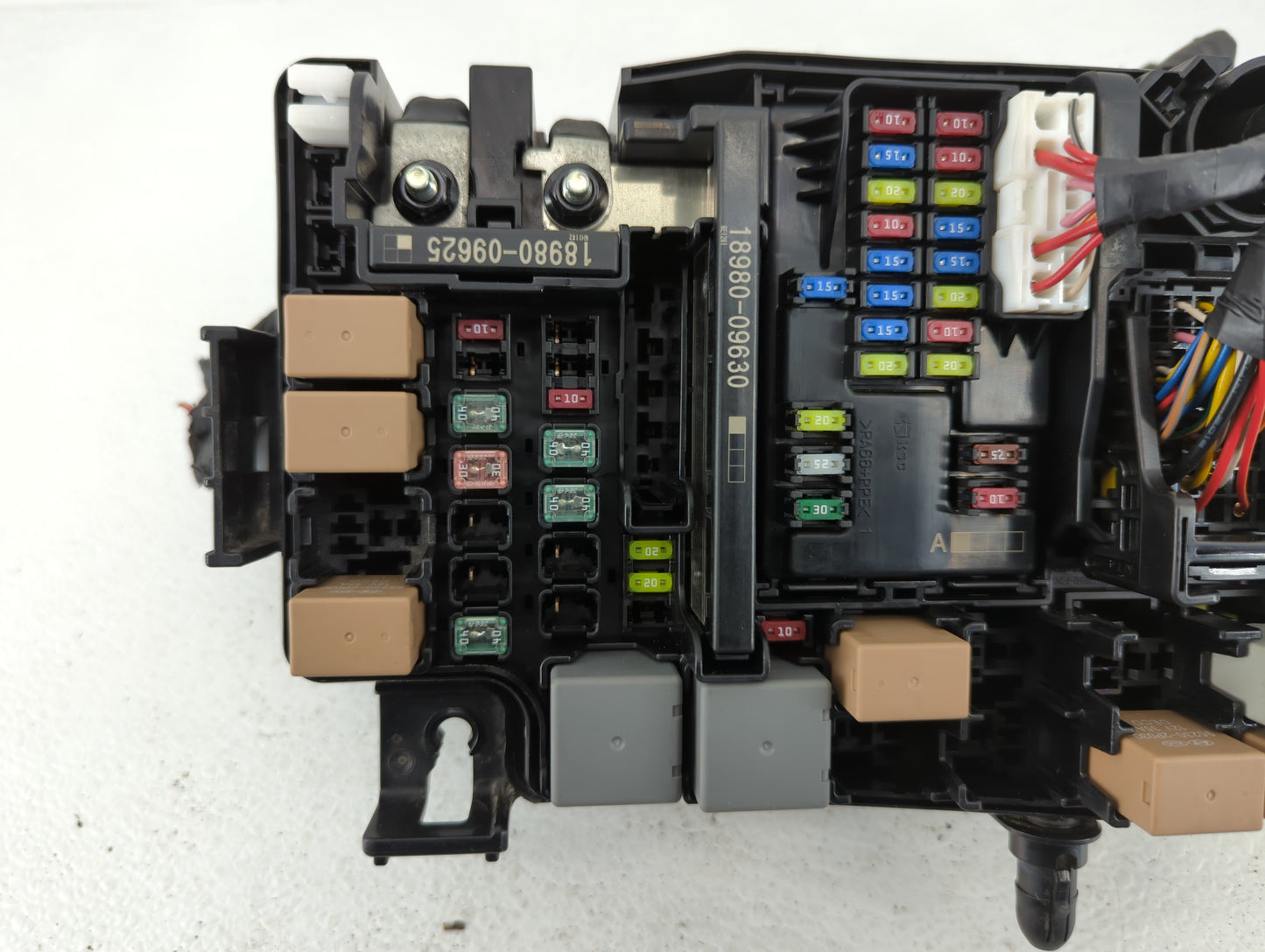 2017 Hyundai Elantra Fusebox Fuse Box Panel Relay Module P/N:91956-F2020 91203-F2200 Fits OEM Used Auto Parts - Oemusedautop