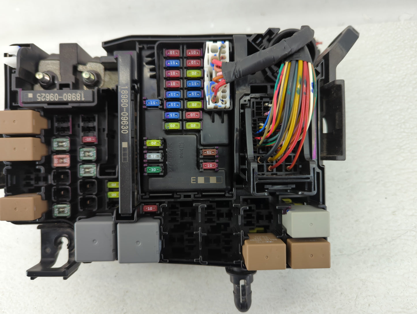 2017 Hyundai Elantra Fusebox Fuse Box Panel Relay Module P/N:91956-F2021 Fits OEM Used Auto Parts - Oemusedautoparts1.com