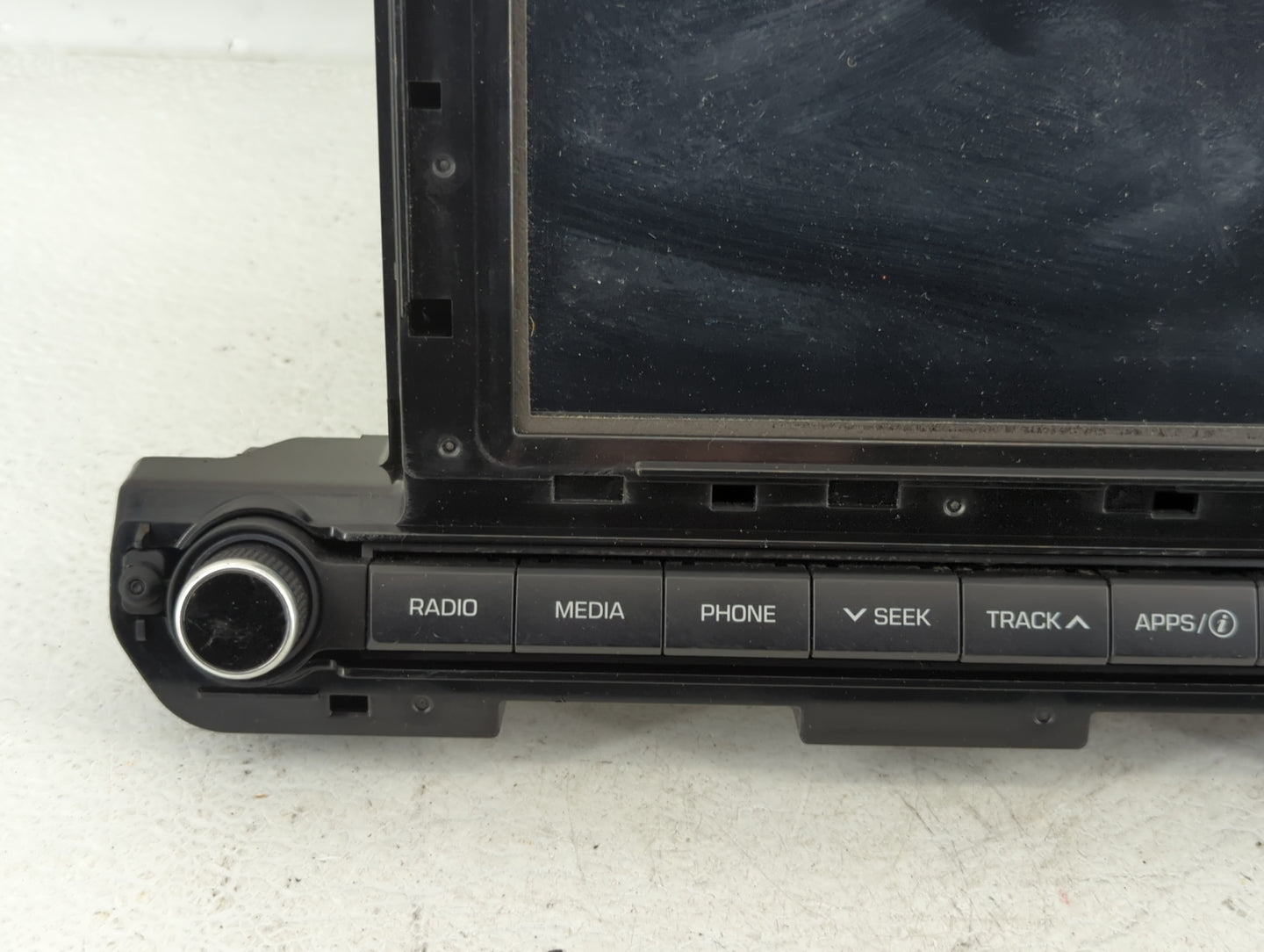 2017-2018 Hyundai Elantra Am Fm Cd Player Radio Receiver - Oemusedautoparts1.com