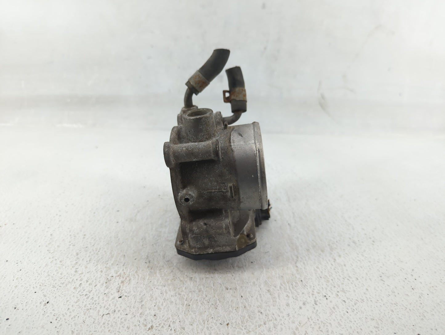 2011-2020 Hyundai Elantra Throttle Body P/N:35100-2E000 Fits Fits 2011 2012 2013 2014 2015 2016 2017 2018 2019 2020 2021 OEM