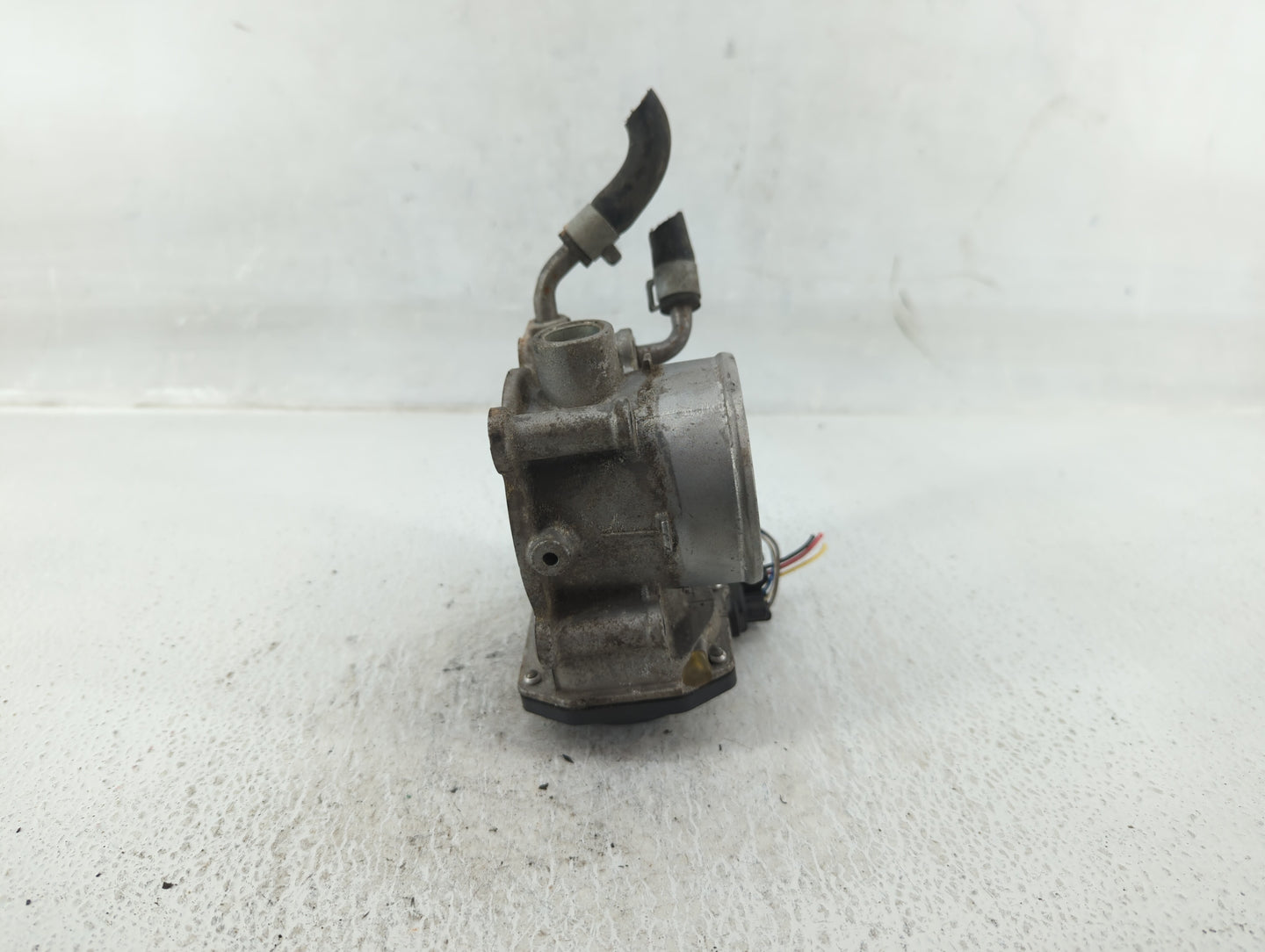 2011-2020 Hyundai Elantra Throttle Body P/N:35100-2E000 Fits Fits 2011 2012 2013 2014 2015 2016 2017 2018 2019 2020 2021 OEM