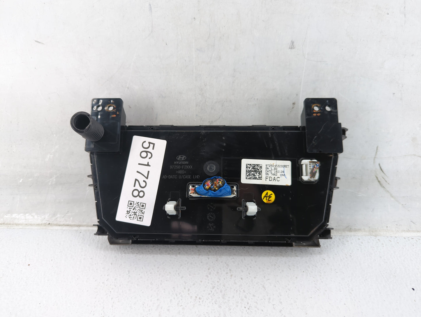 2017-2018 Hyundai Elantra Climate Control Module Temperature AC/Heater Replacement P/N:97250-F2230 Fits Fits 2017 2018 OEM U