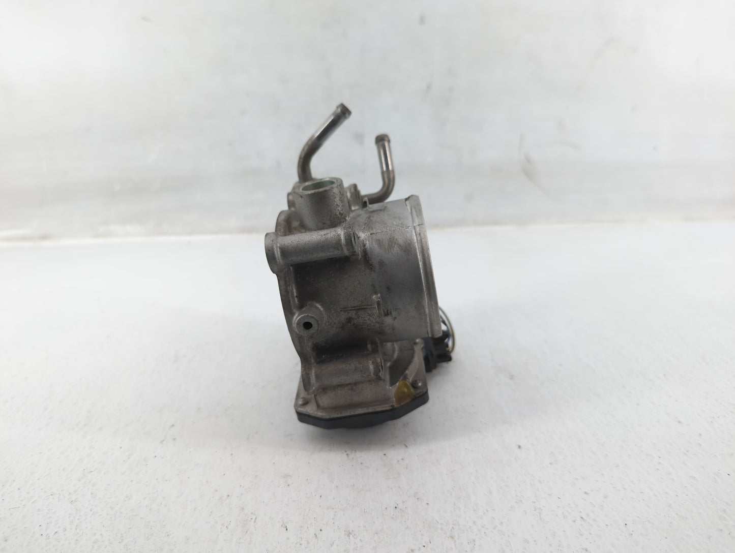2011-2020 Hyundai Elantra Throttle Body P/N:35100-2E000 Fits Fits 2011 2012 2013 2014 2015 2016 2017 2018 2019 2020 2021 OEM