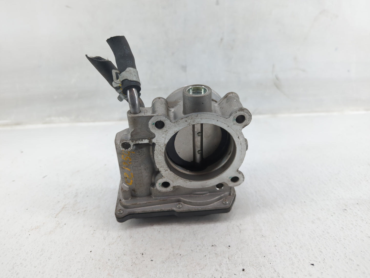 2011-2020 Hyundai Elantra Throttle Body P/N:35100-2E000 Fits Fits 2011 2012 2013 2014 2015 2016 2017 2018 2019 2020 2021 OEM