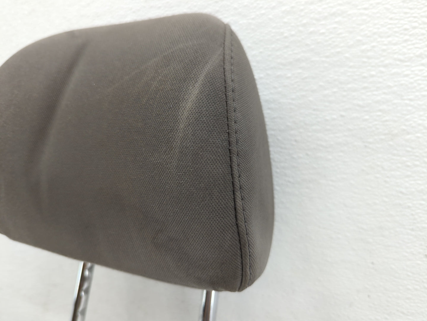 2017-2018 Hyundai Elantra Headrest Head Rest Front Driver Passenger Seat - Oemusedautoparts1.com