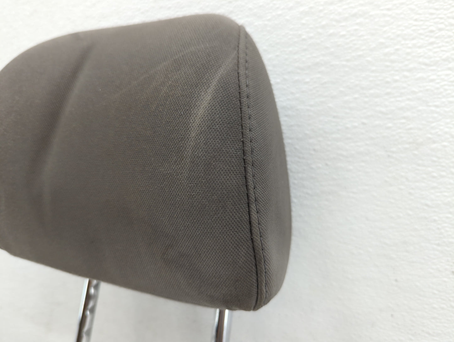 2017-2018 Hyundai Elantra Headrest Head Rest Front Driver Passenger Seat - Oemusedautoparts1.com