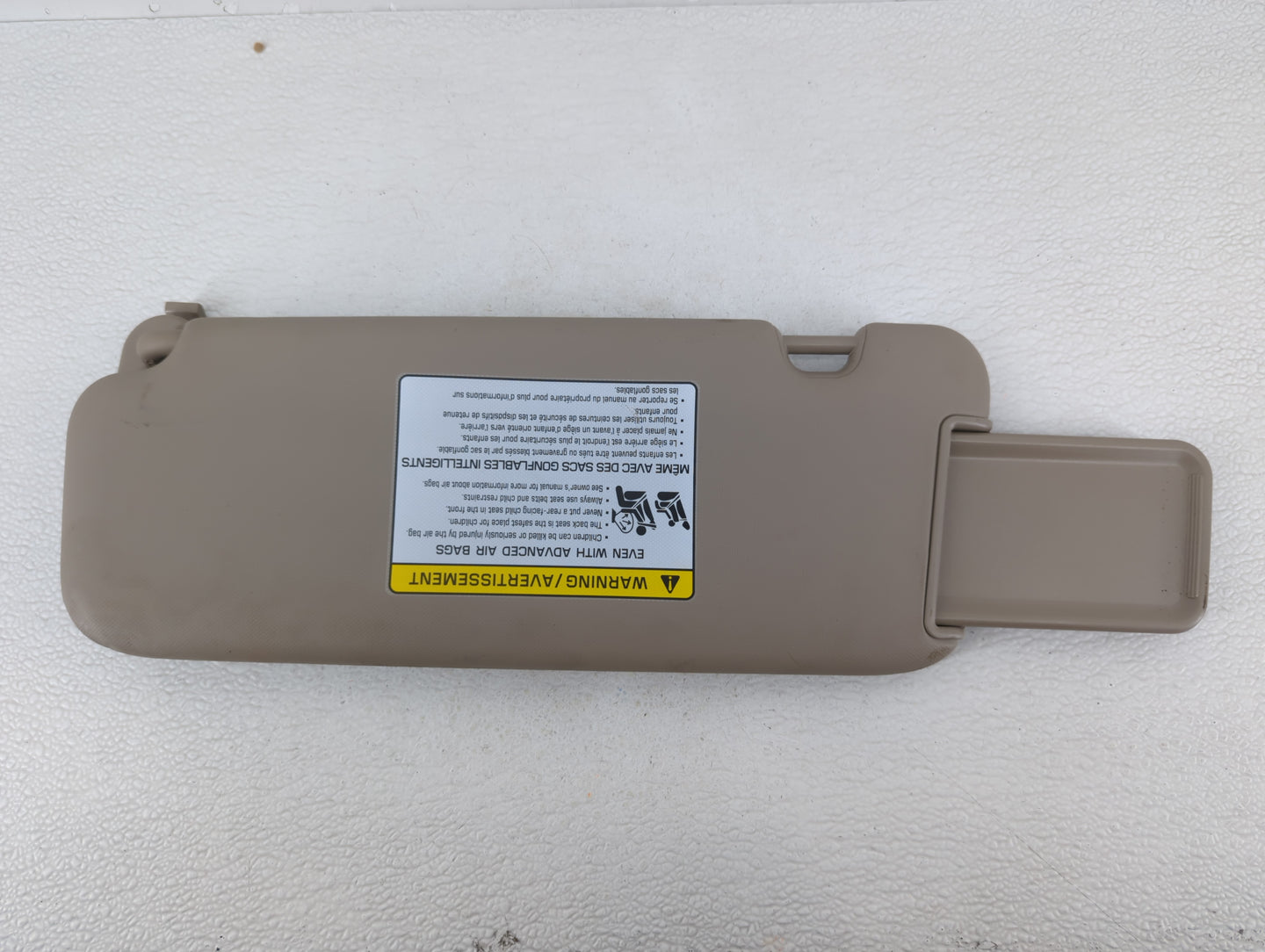 2017-2020 Hyundai Elantra Sun Visor Shade Replacement Passenger Right Mirror Fits Fits 2017 2018 2019 2020 OEM Used Auto Par