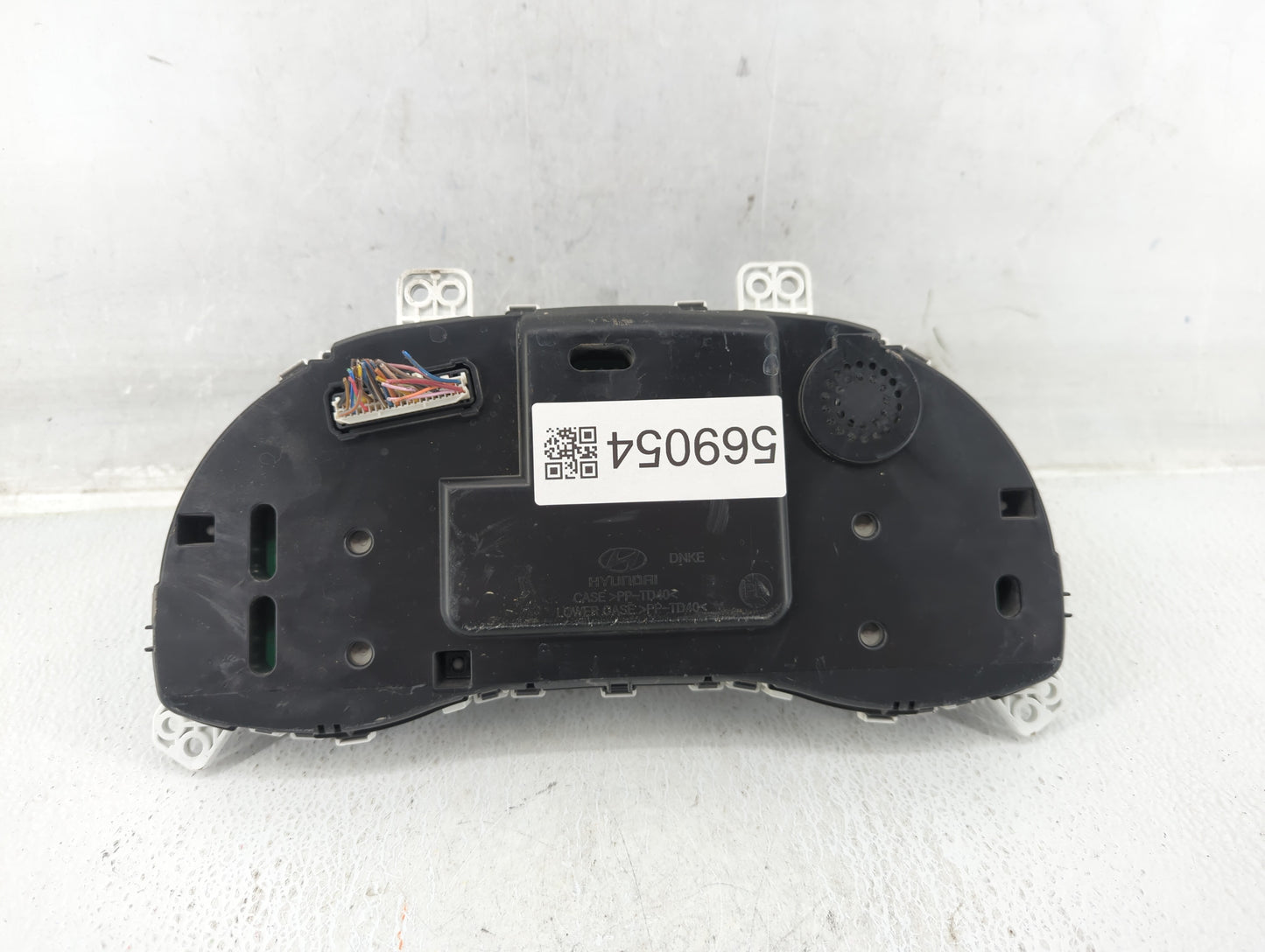 2017-2018 Hyundai Elantra Instrument Cluster Speedometer Gauges P/N:94001-F2060 Fits Fits 2017 2018 OEM Used Auto Parts - Oe