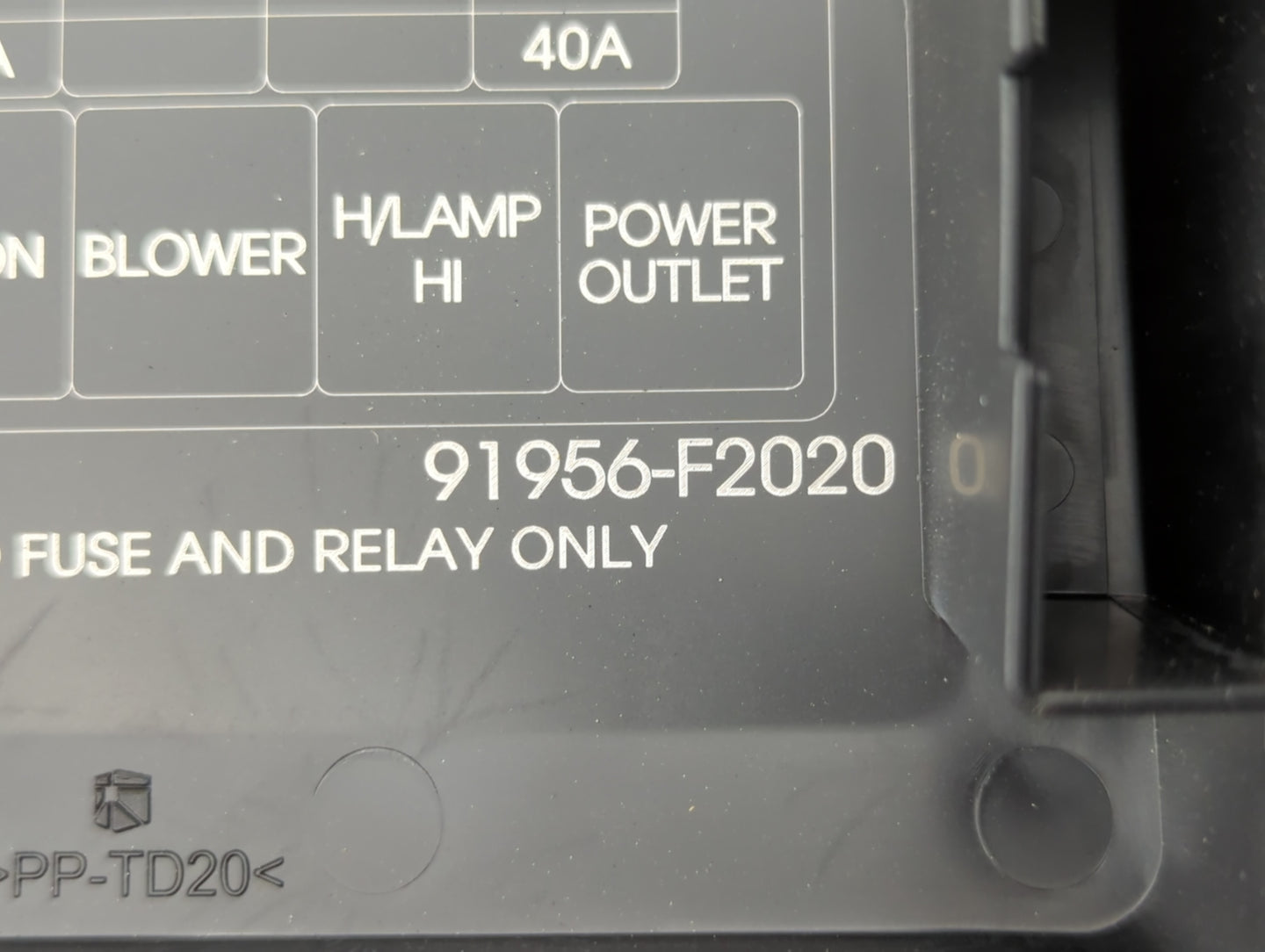 2017 Hyundai Elantra Fusebox Fuse Box Panel Relay Module P/N:91956-F2020 Fits OEM Used Auto Parts - Oemusedautoparts1.com