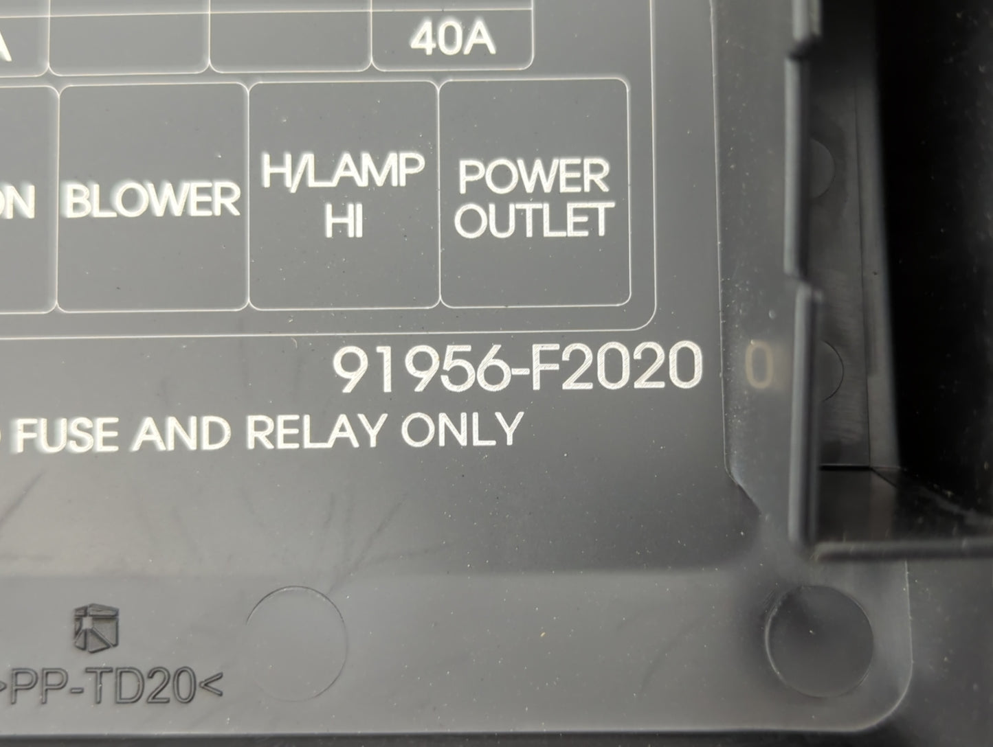 2017 Hyundai Elantra Fusebox Fuse Box Panel Relay Module P/N:91956-F2020 Fits OEM Used Auto Parts - Oemusedautoparts1.com