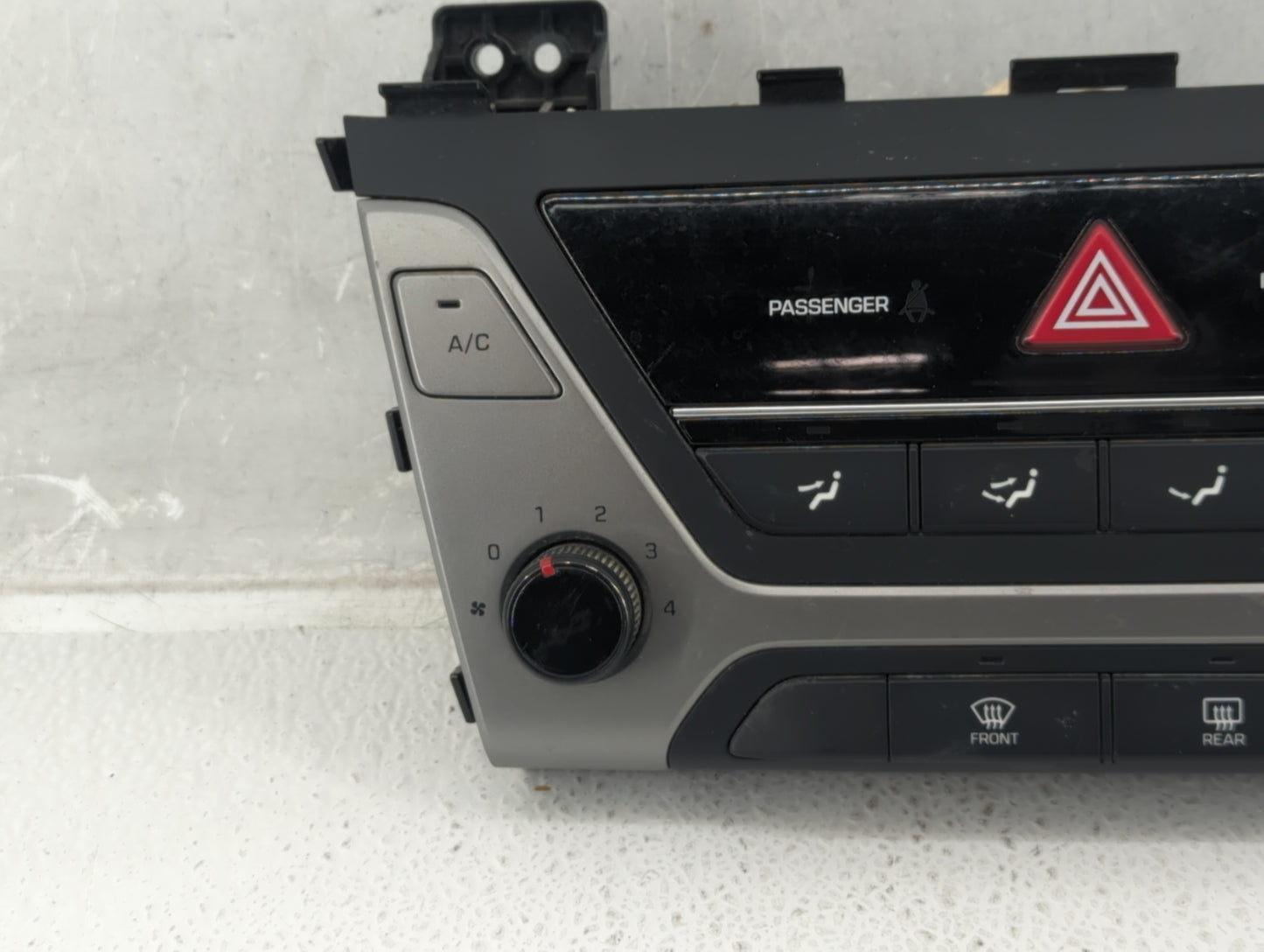 2017-2018 Hyundai Elantra Climate Control Module Temperature AC/Heater Replacement P/N:97250-F20614X Fits Fits 2017 2018 OEM