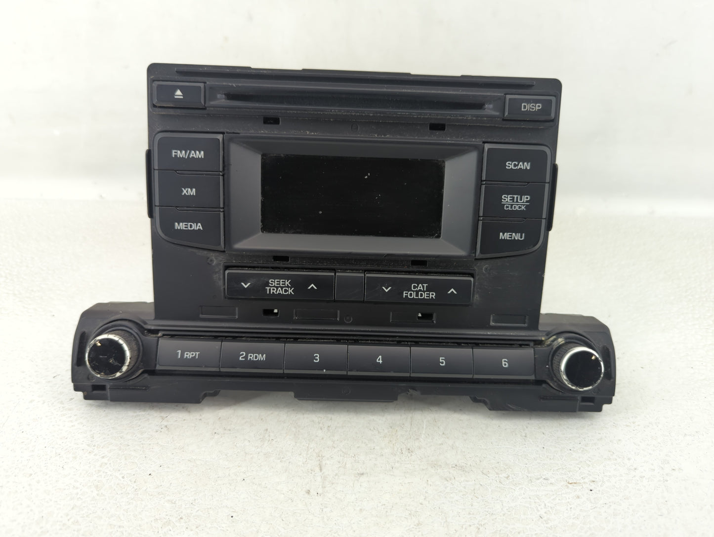 2017-2018 Hyundai Elantra Am Fm Cd Player Radio Receiver - Oemusedautoparts1.com