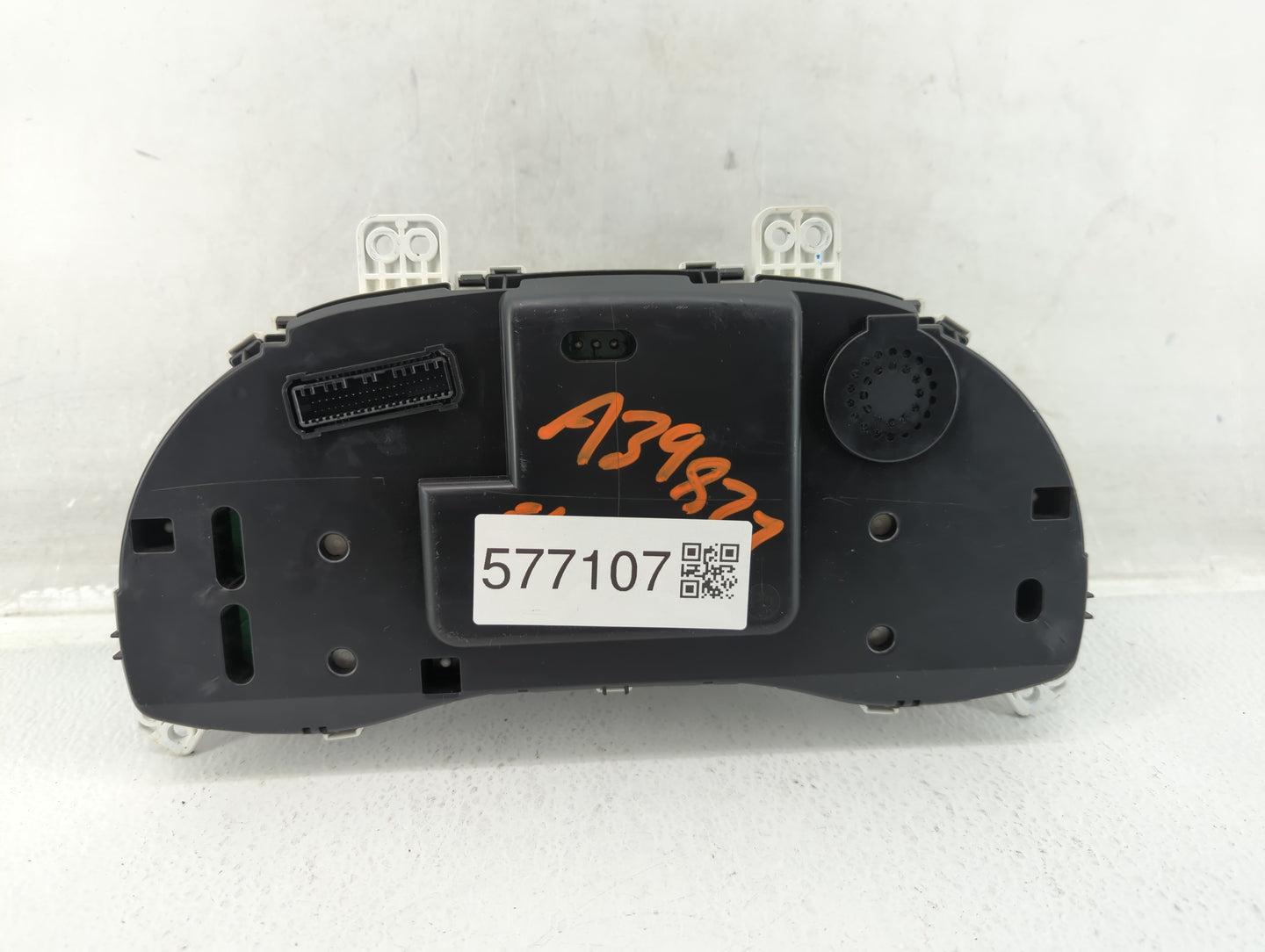 2017-2018 Hyundai Elantra Instrument Cluster Speedometer Gauges P/N:94001-F3010 Fits Fits 2017 2018 OEM Used Auto Parts - Oe