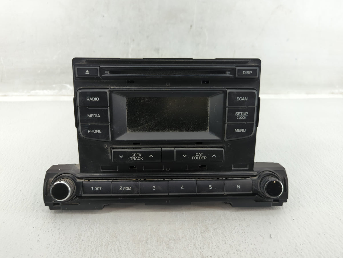 2017-2018 Hyundai Elantra Am Fm Cd Player Radio Receiver 577555 - Oemusedautoparts1.com