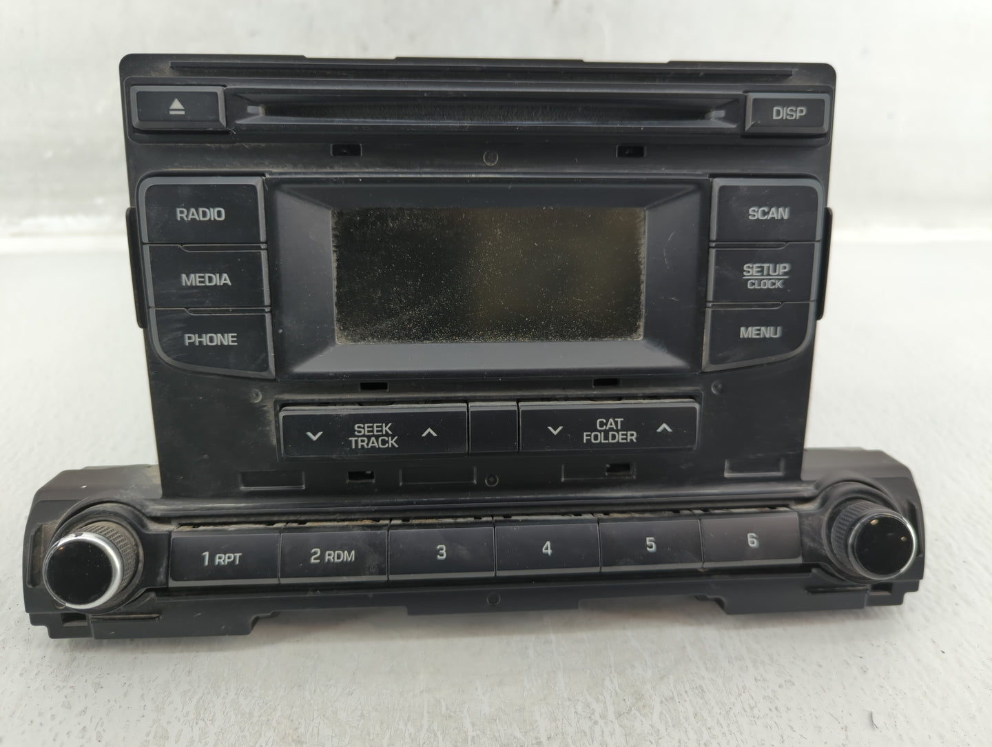2017-2018 Hyundai Elantra Am Fm Cd Player Radio Receiver - Oemusedautoparts1.com