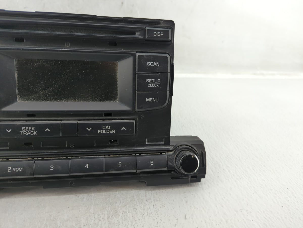 2017-2018 Hyundai Elantra Am Fm Cd Player Radio Receiver 577555 - Oemusedautoparts1.com