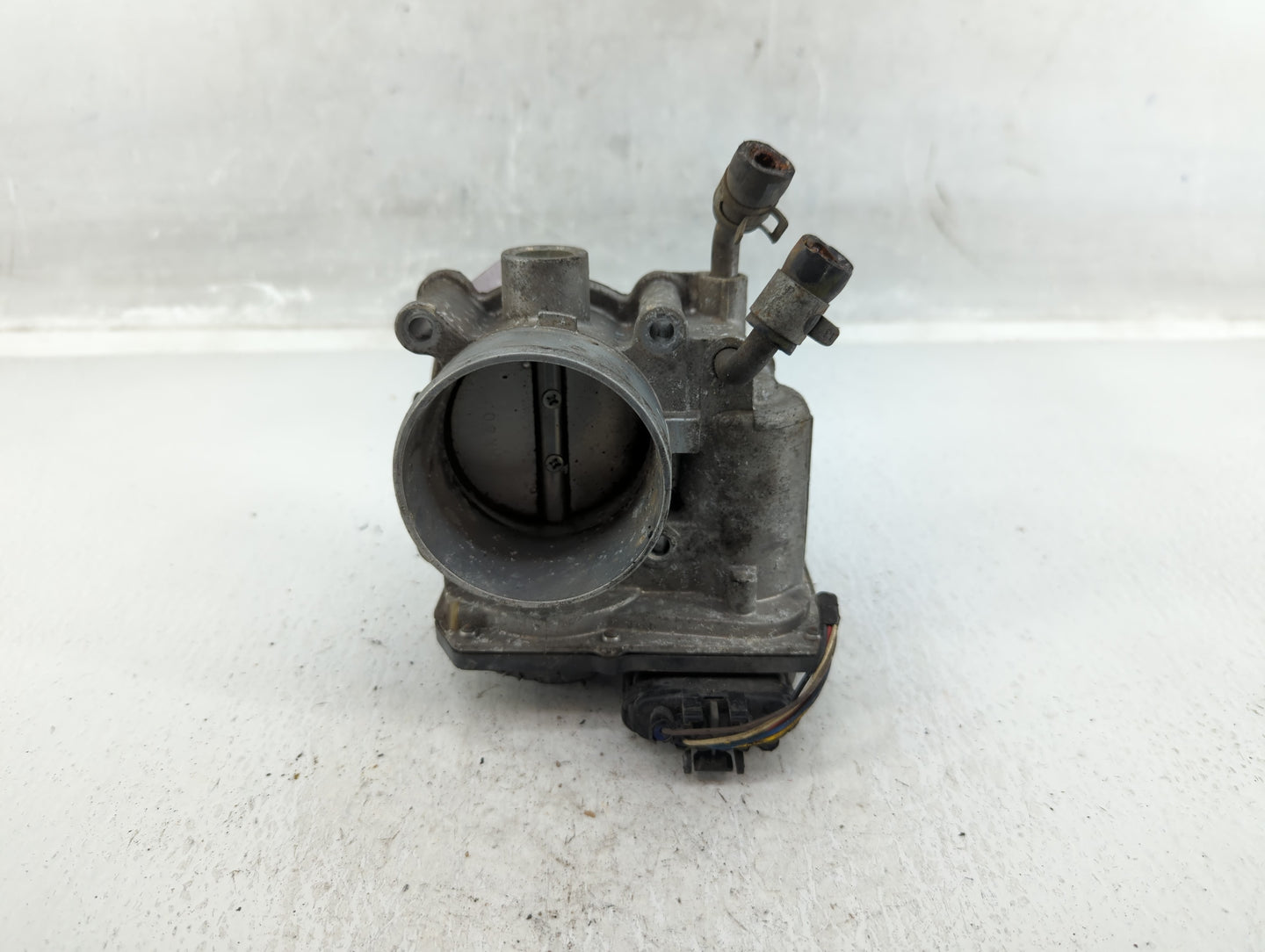 2011-2020 Hyundai Elantra Throttle Body P/N:35100-2E000 Fits Fits 2011 2012 2013 2014 2015 2016 2017 2018 2019 2020 2021 OEM