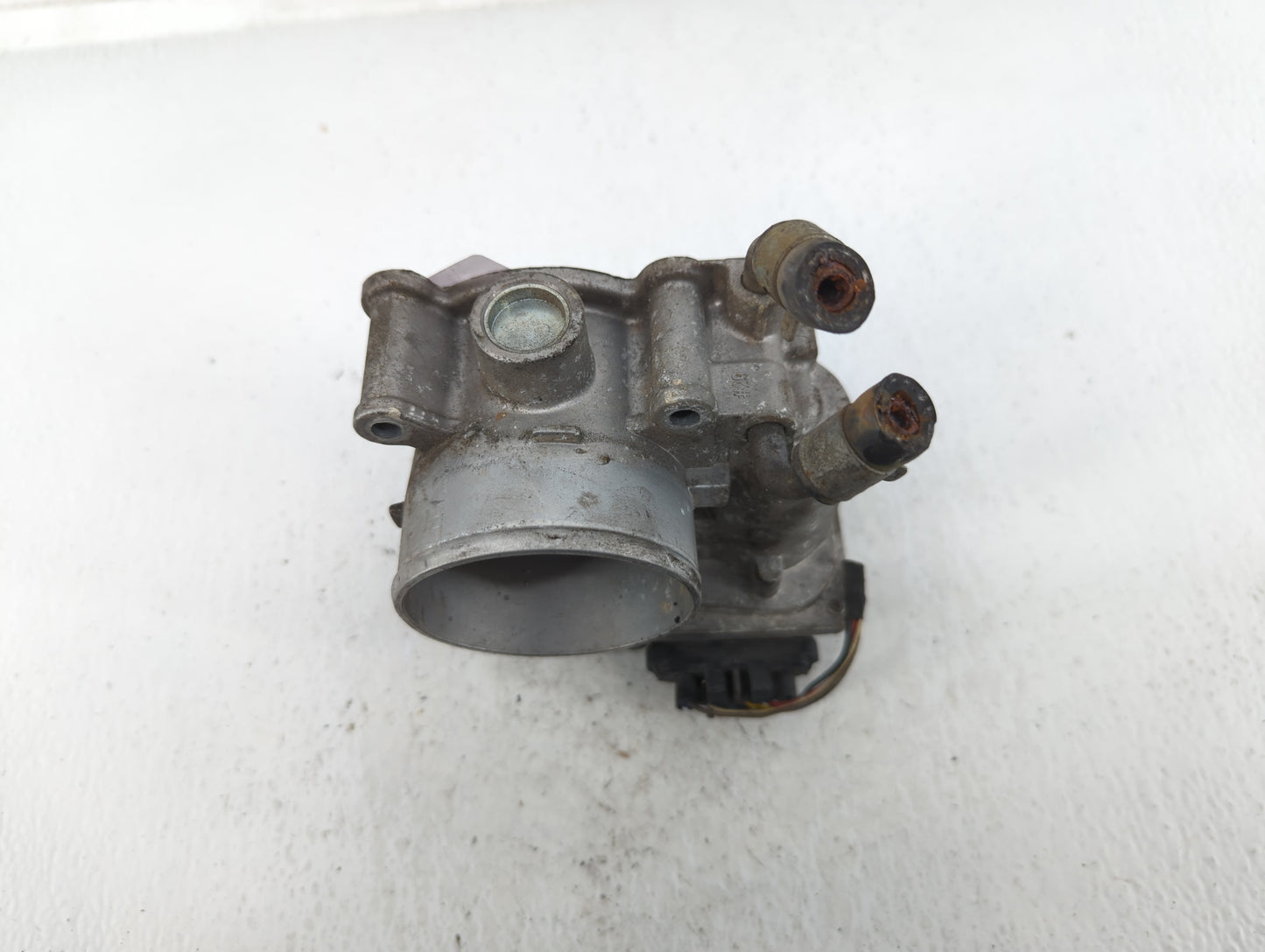 2011-2020 Hyundai Elantra Throttle Body P/N:35100-2E000 Fits Fits 2011 2012 2013 2014 2015 2016 2017 2018 2019 2020 2021 OEM