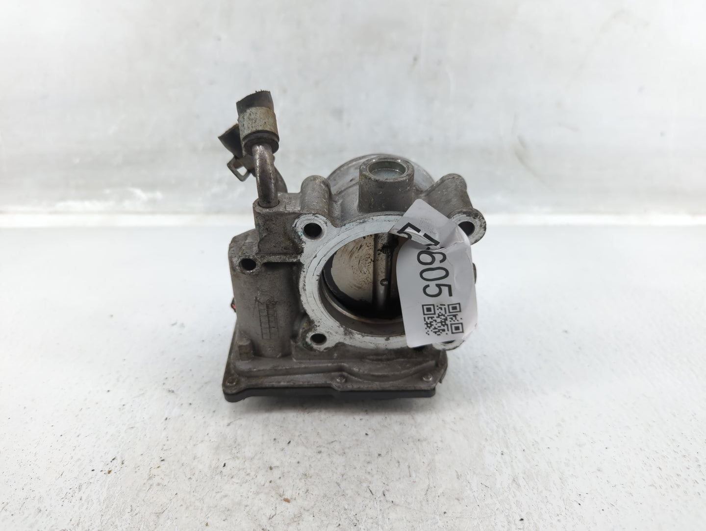 2011-2020 Hyundai Elantra Throttle Body P/N:35100-2E000 Fits Fits 2011 2012 2013 2014 2015 2016 2017 2018 2019 2020 2021 OEM