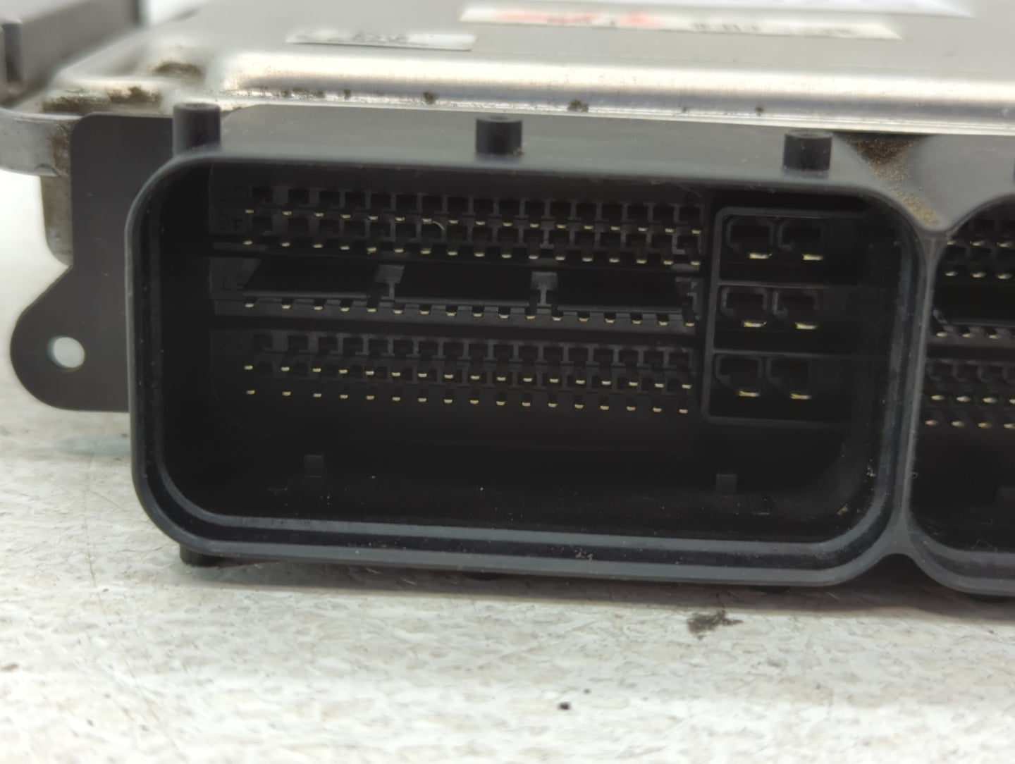 2016-2017 Hyundai Elantra PCM Engine Control Computer ECU ECM PCU OEM P/N:39133-2EGB1 Fits Fits 2016 2017 OEM Used Auto Part