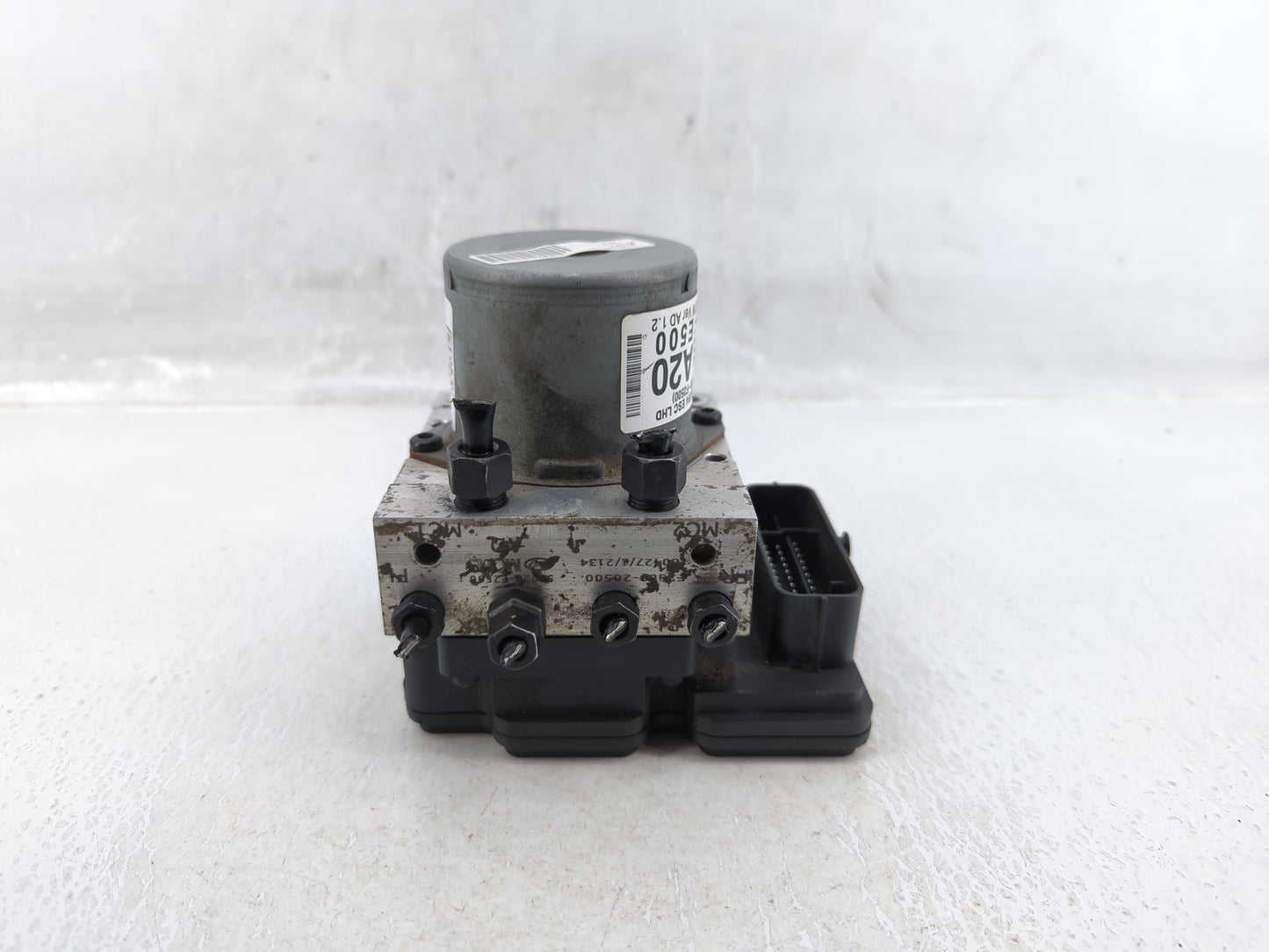 2017-2019 Hyundai Elantra ABS Pump Control Module Replacement P/N:58900-F2500 Fits Fits 2017 2018 2019 OEM Used Auto Parts -