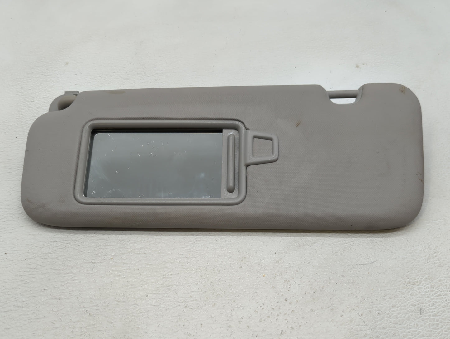 2017-2020 Hyundai Elantra Sun Visor Shade Replacement Passenger Right Mirror Fits Fits 2017 2018 2019 2020 OEM Used Auto Par