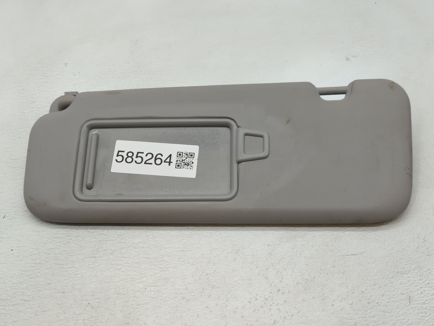 2017-2020 Hyundai Elantra Sun Visor Shade Replacement Passenger Right Mirror Fits Fits 2017 2018 2019 2020 OEM Used Auto Par