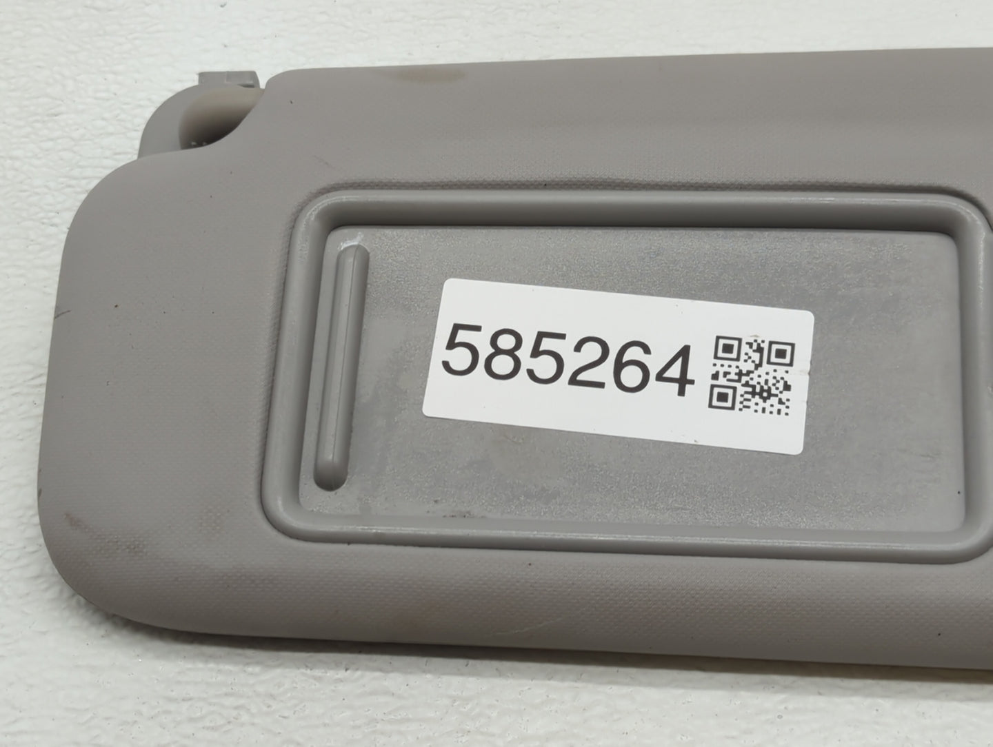 2017-2020 Hyundai Elantra Sun Visor Shade Replacement Passenger Right Mirror Fits Fits 2017 2018 2019 2020 OEM Used Auto Par