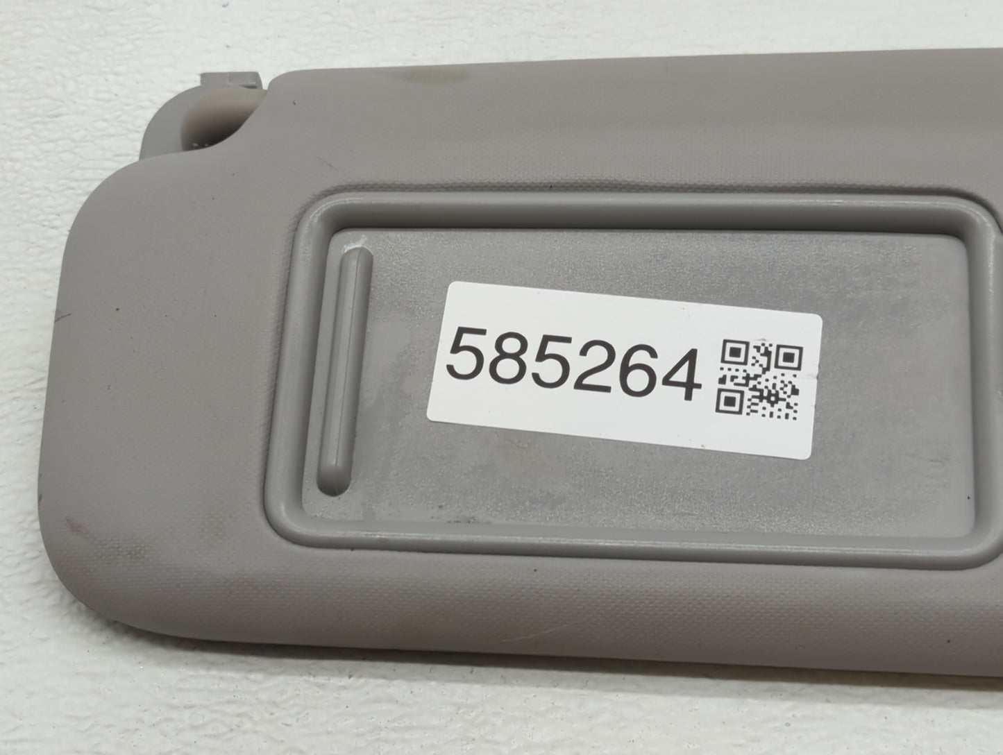 2017-2020 Hyundai Elantra Sun Visor Shade Replacement Passenger Right Mirror Fits Fits 2017 2018 2019 2020 OEM Used Auto Par