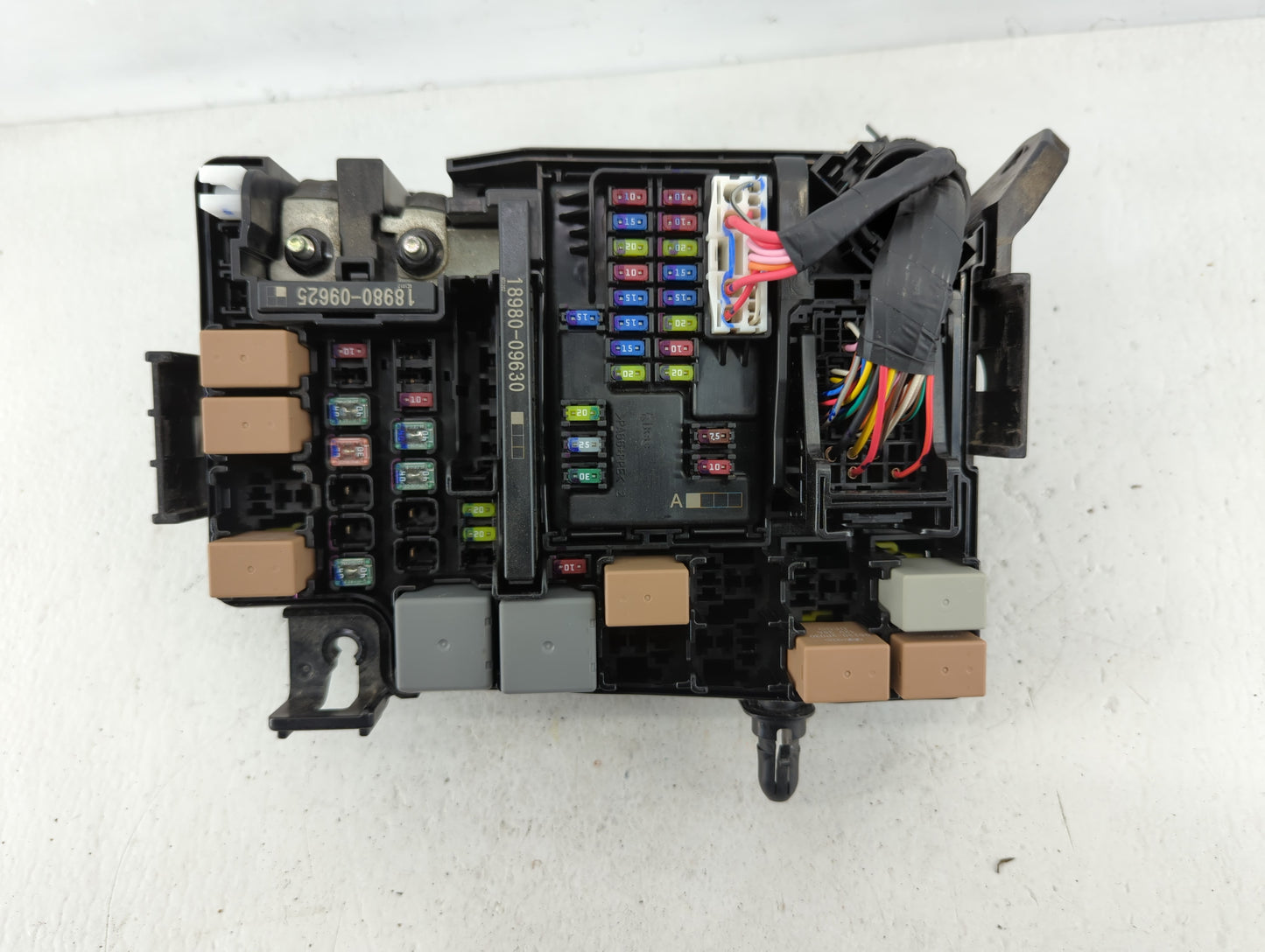 2017 Hyundai Elantra Fusebox Fuse Box Panel Relay Module P/N:91956-F2020 Fits OEM Used Auto Parts - Oemusedautoparts1.com