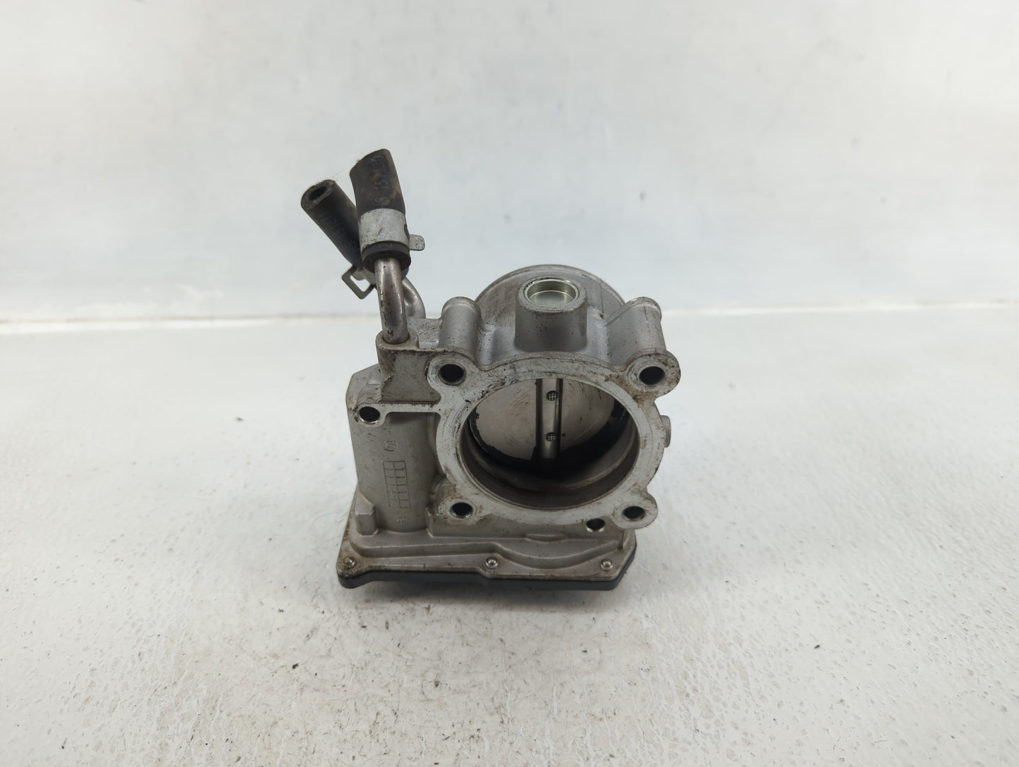 2011-2020 Hyundai Elantra Throttle Body P/N:35100-2E000 Fits Fits 2011 2012 2013 2014 2015 2016 2017 2018 2019 2020 2021 OEM