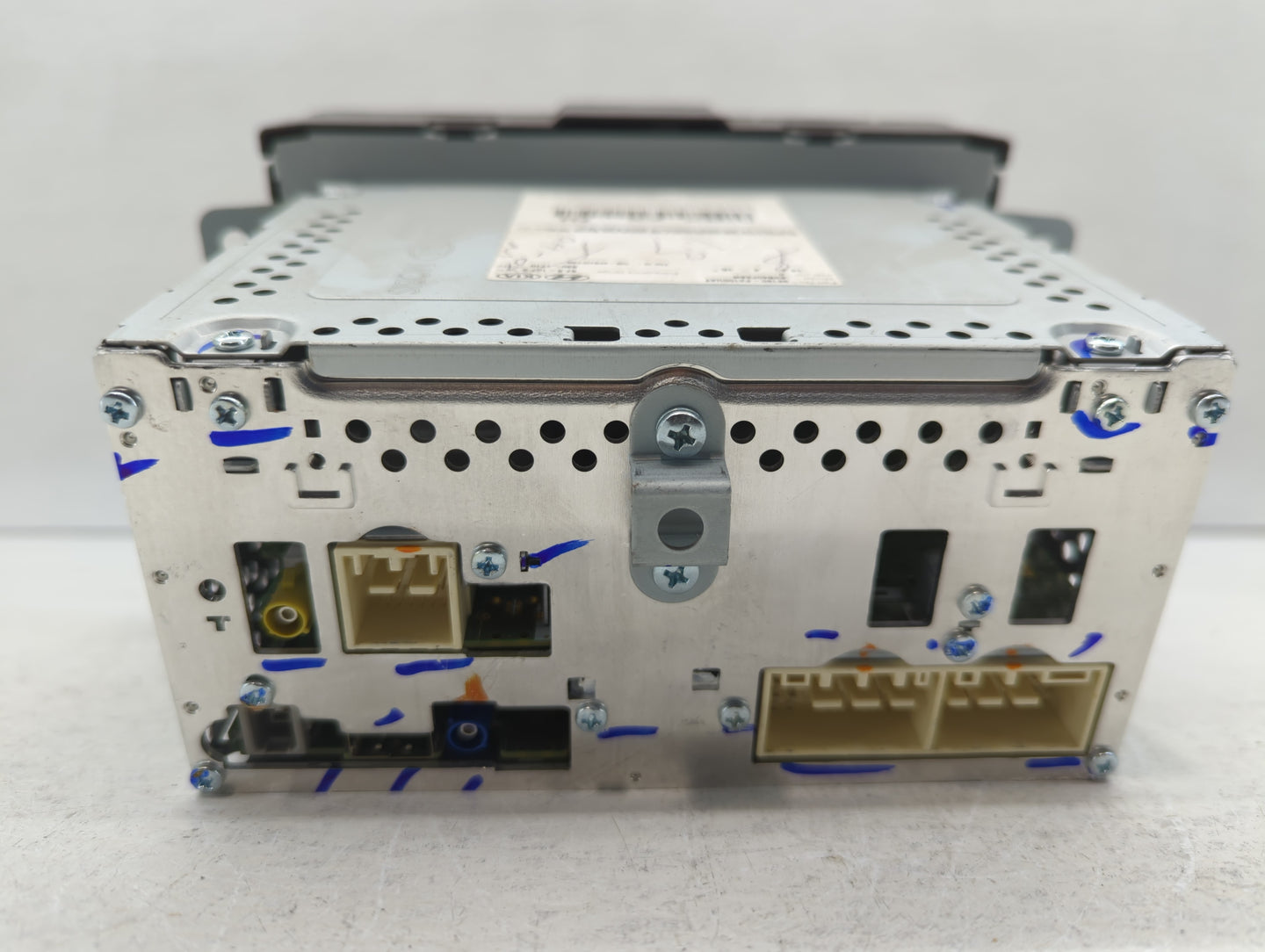 2017-2018 Hyundai Elantra Am Fm Cd Player Radio Receiver - Oemusedautoparts1.com