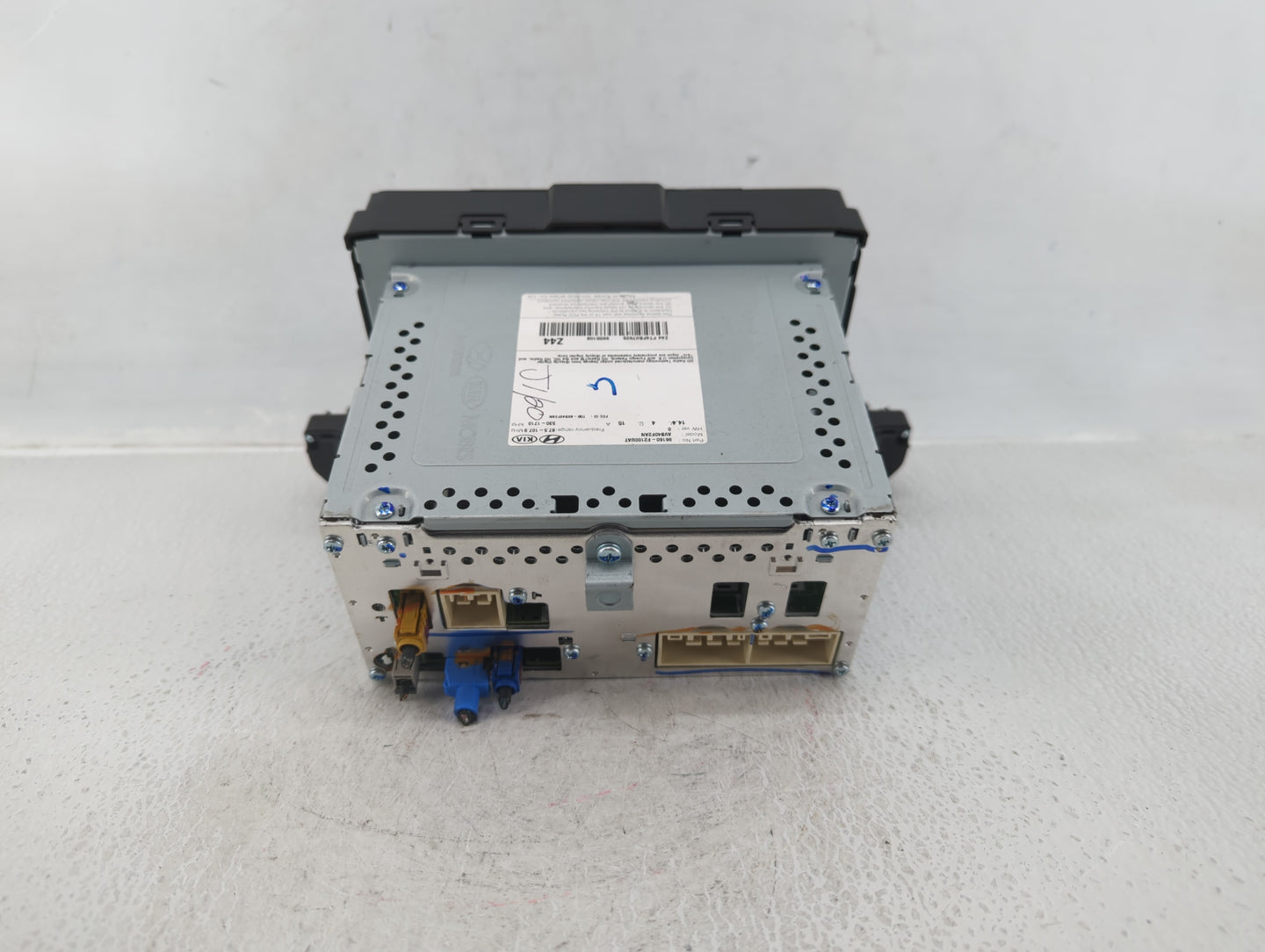2017-2018 Hyundai Elantra Radio AM FM Cd Player Receiver Replacement P/N:96160-F2100UAT Fits Fits 2017 2018 OEM Used Auto Pa