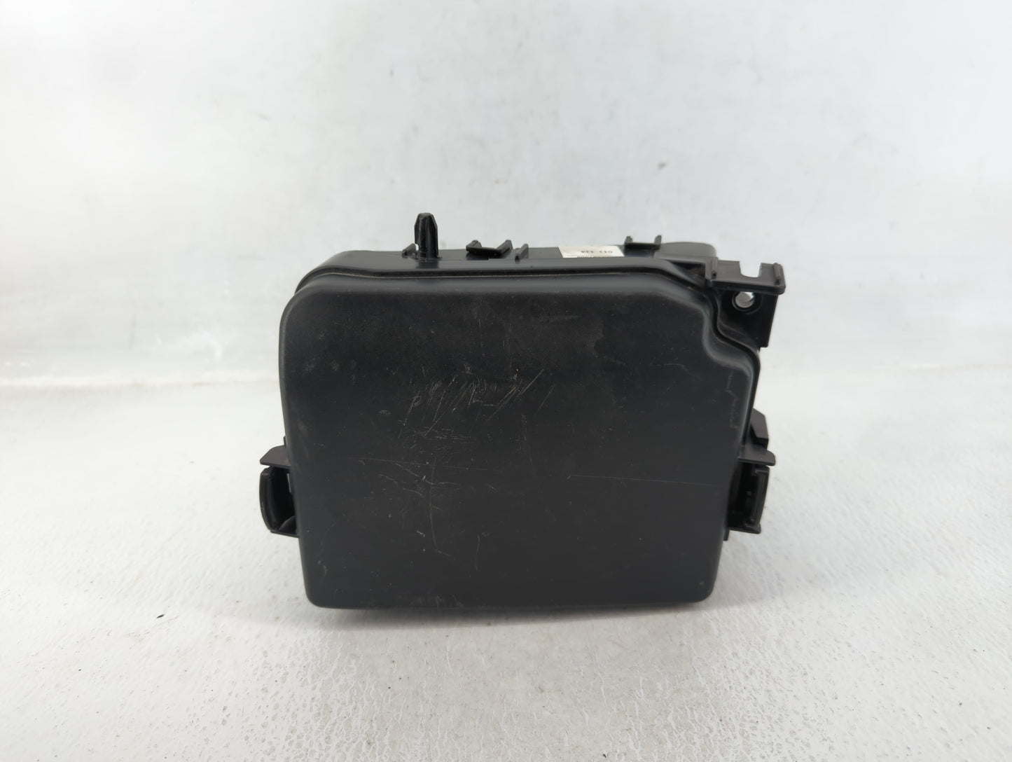2016-2017 Hyundai Elantra Fusebox Fuse Box Panel Relay Module P/N:91950-F2020 Fits Fits 2016 2017 OEM Used Auto Parts - Oemu