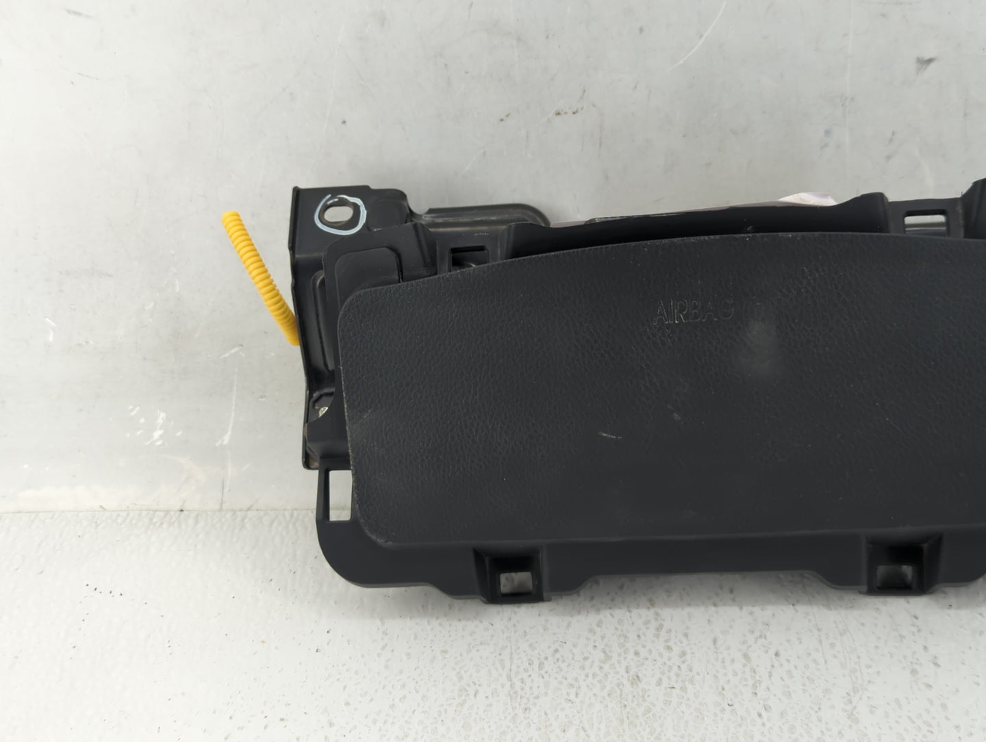 Hyundai Elantra Air Bag Driver Left Steering Wheel Mounted - Oemusedautoparts1.com