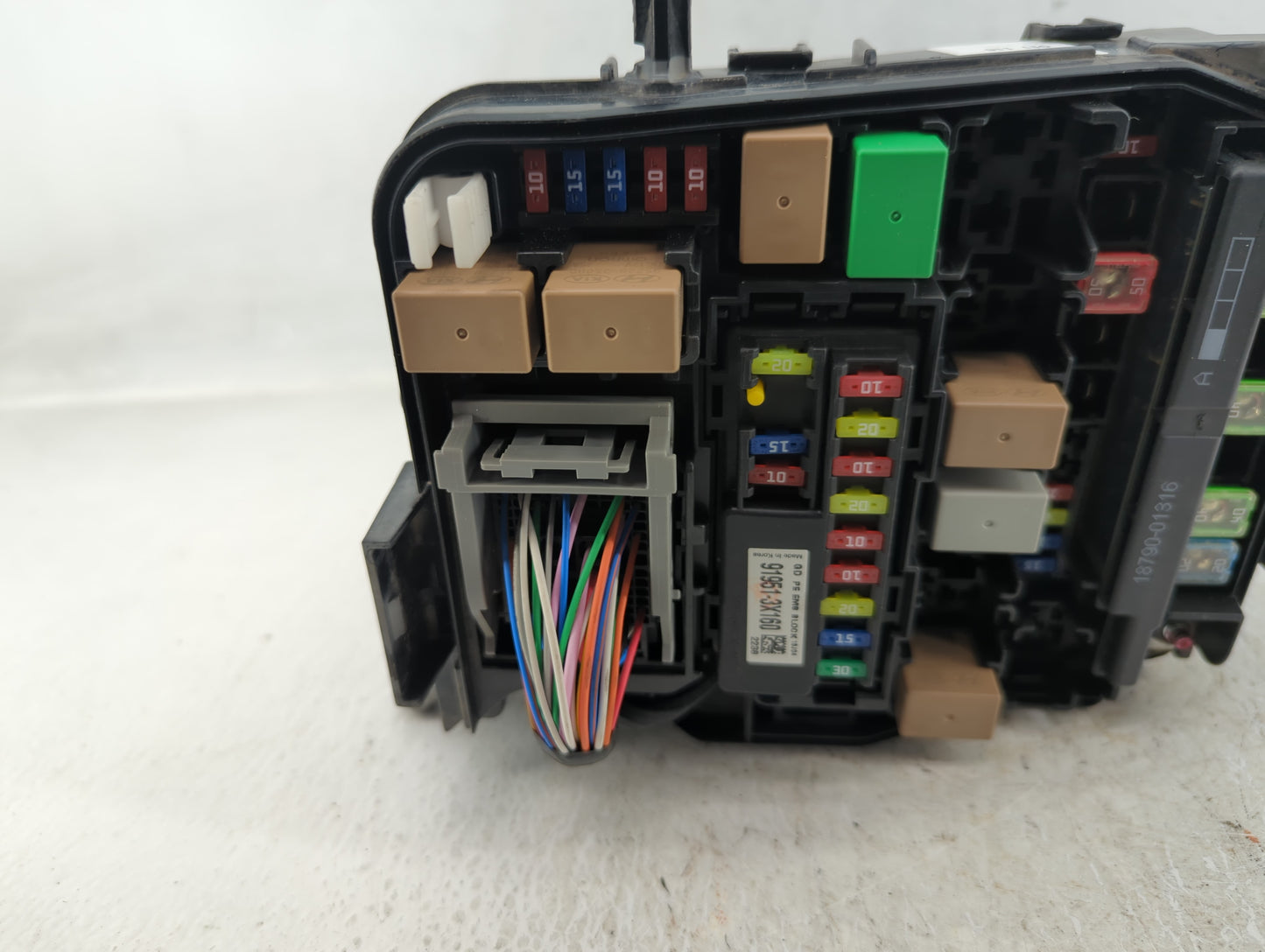 2016-2017 Hyundai Elantra Fusebox Fuse Box Panel Relay Module P/N:91248 A5400B Fits Fits 2016 2017 OEM Used Auto Parts - Oem