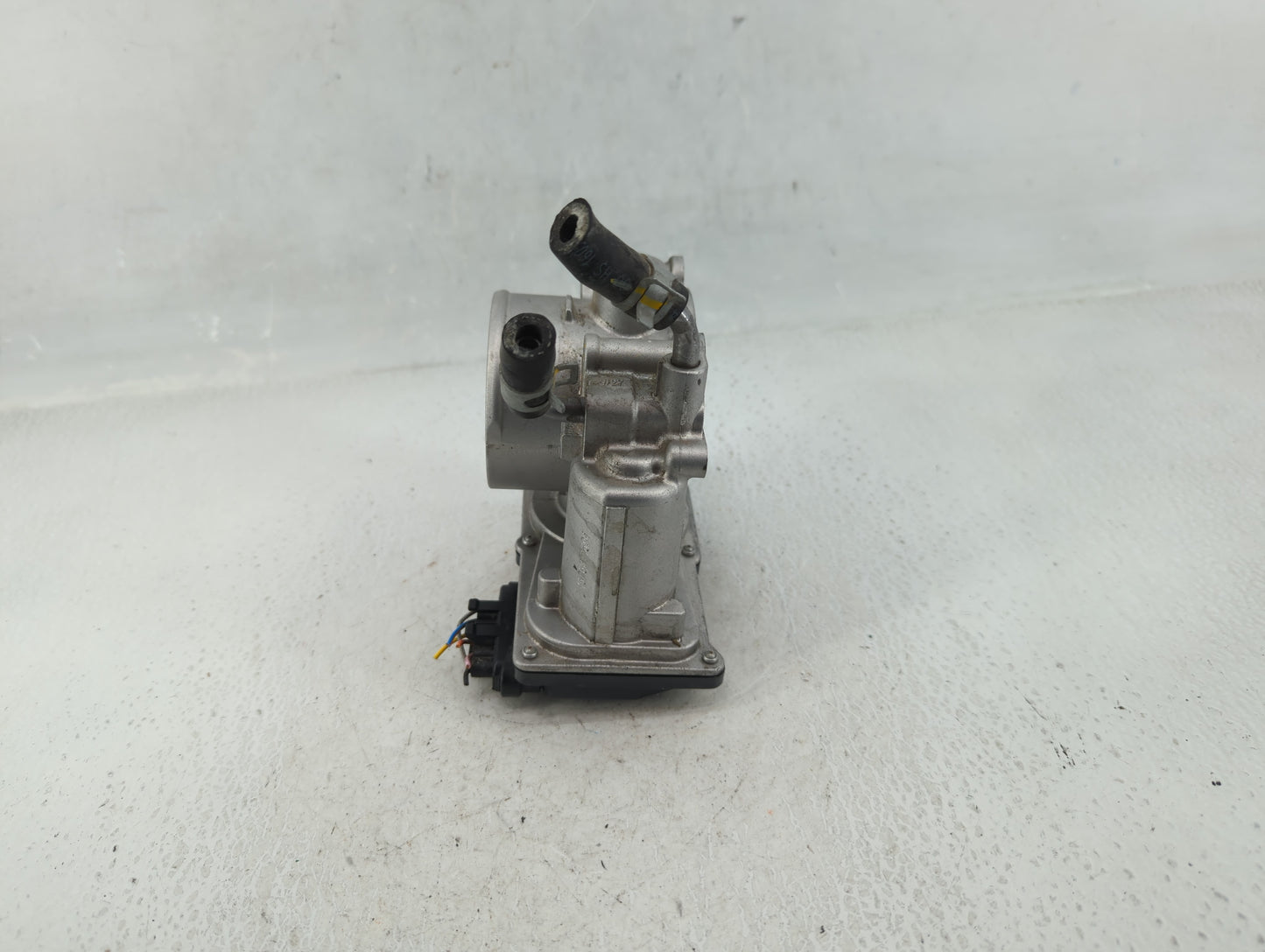 2011-2020 Hyundai Elantra Throttle Body P/N:35100-2E000 Fits Fits 2011 2012 2013 2014 2015 2016 2017 2018 2019 2020 2021 OEM