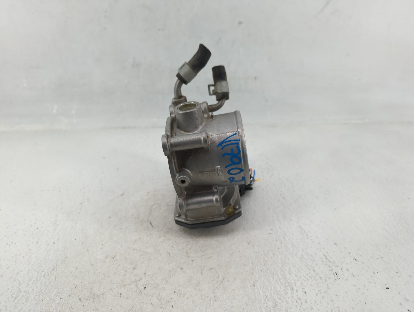 2011-2020 Hyundai Elantra Throttle Body P/N:35100-2E000 Fits Fits 2011 2012 2013 2014 2015 2016 2017 2018 2019 2020 2021 OEM