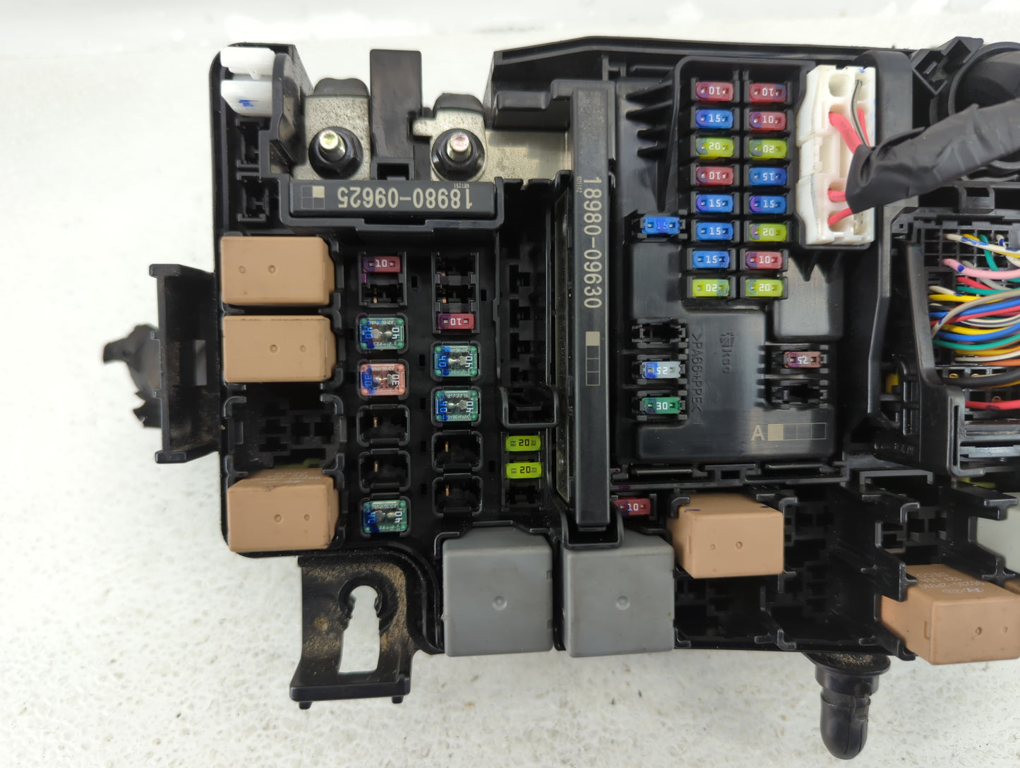 2017 Hyundai Elantra Fusebox Fuse Box Panel Relay Module P/N:91956-F2020 Fits OEM Used Auto Parts - Oemusedautoparts1.com